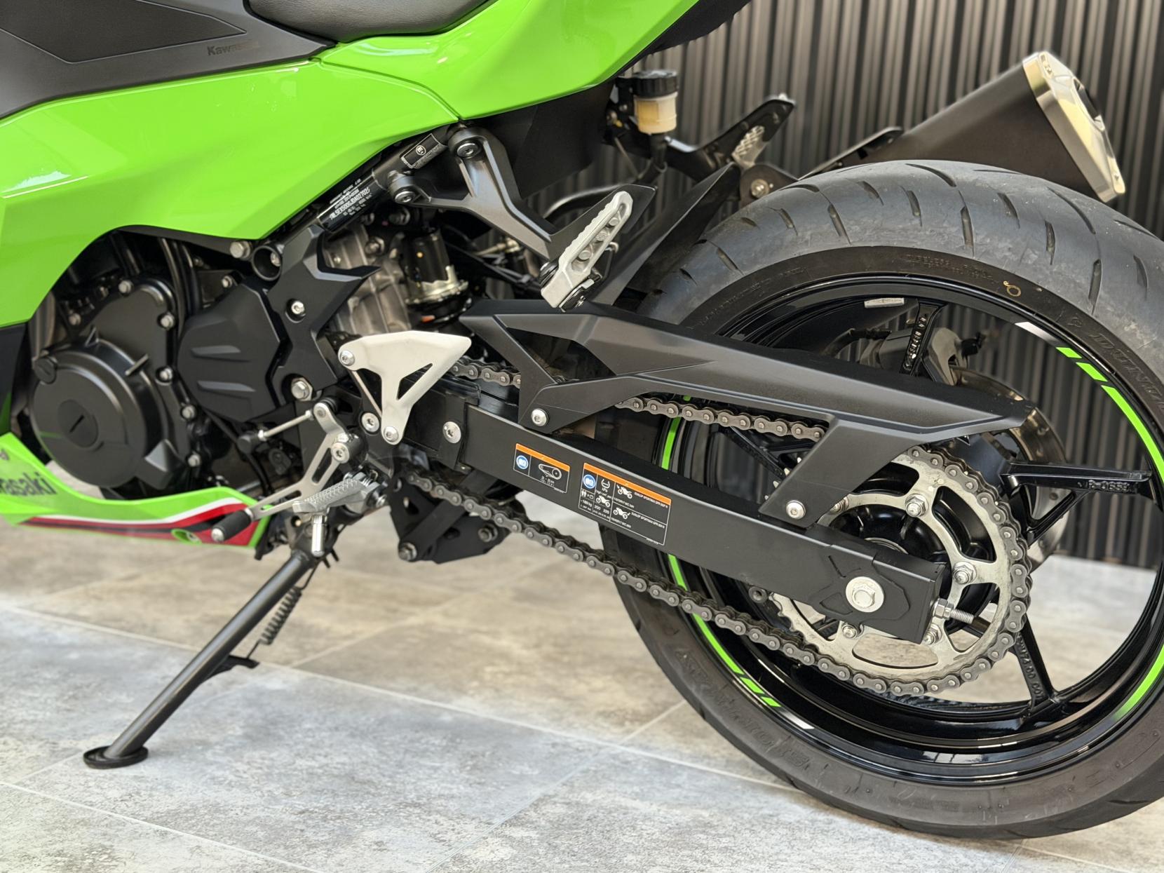 Kawasaki Ninja 500 500 SE Super Sports Petrol Manual Euro 5 (45 ps)