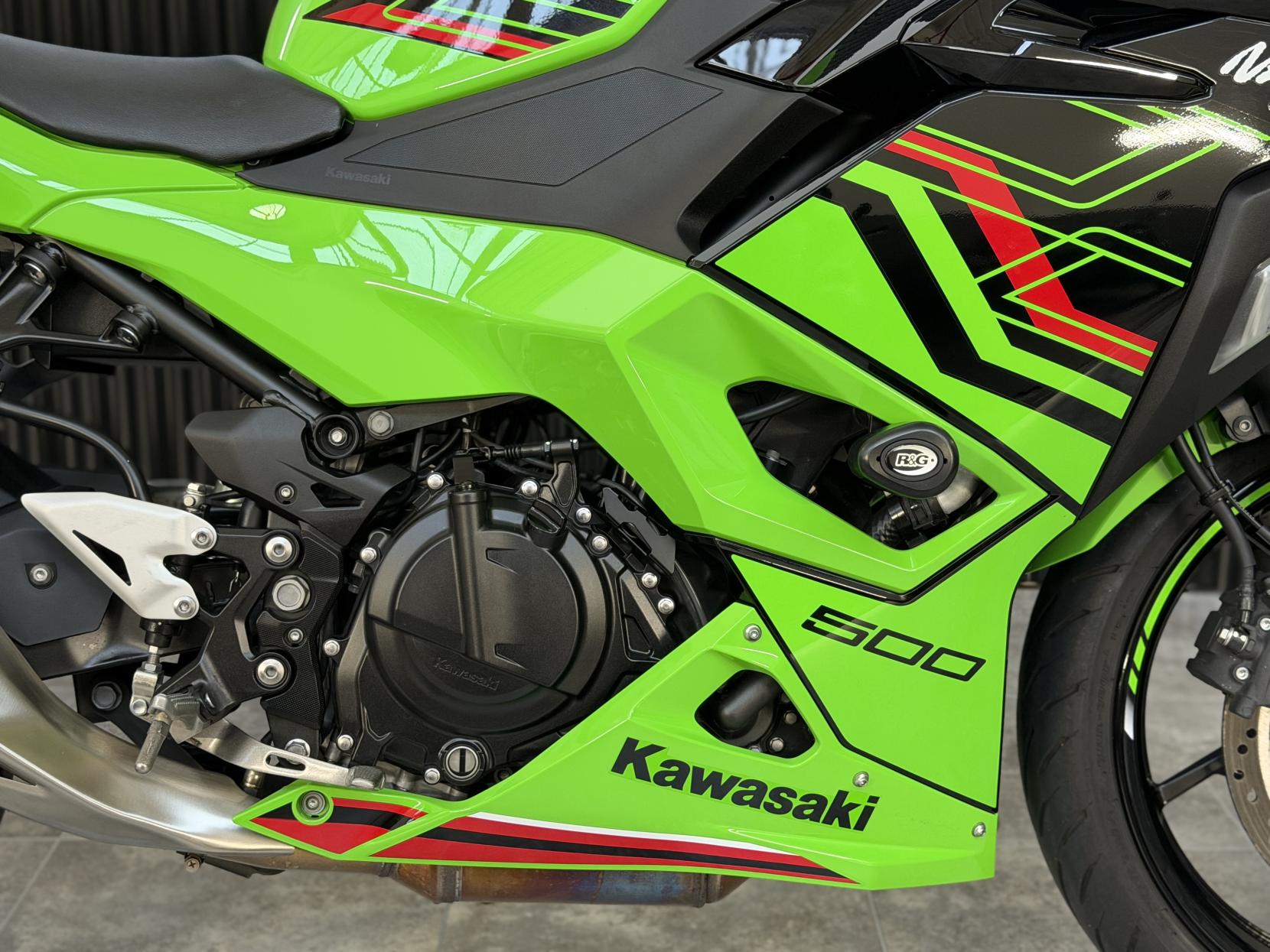 Kawasaki Ninja 500 500 SE Super Sports Petrol Manual Euro 5 (45 ps)