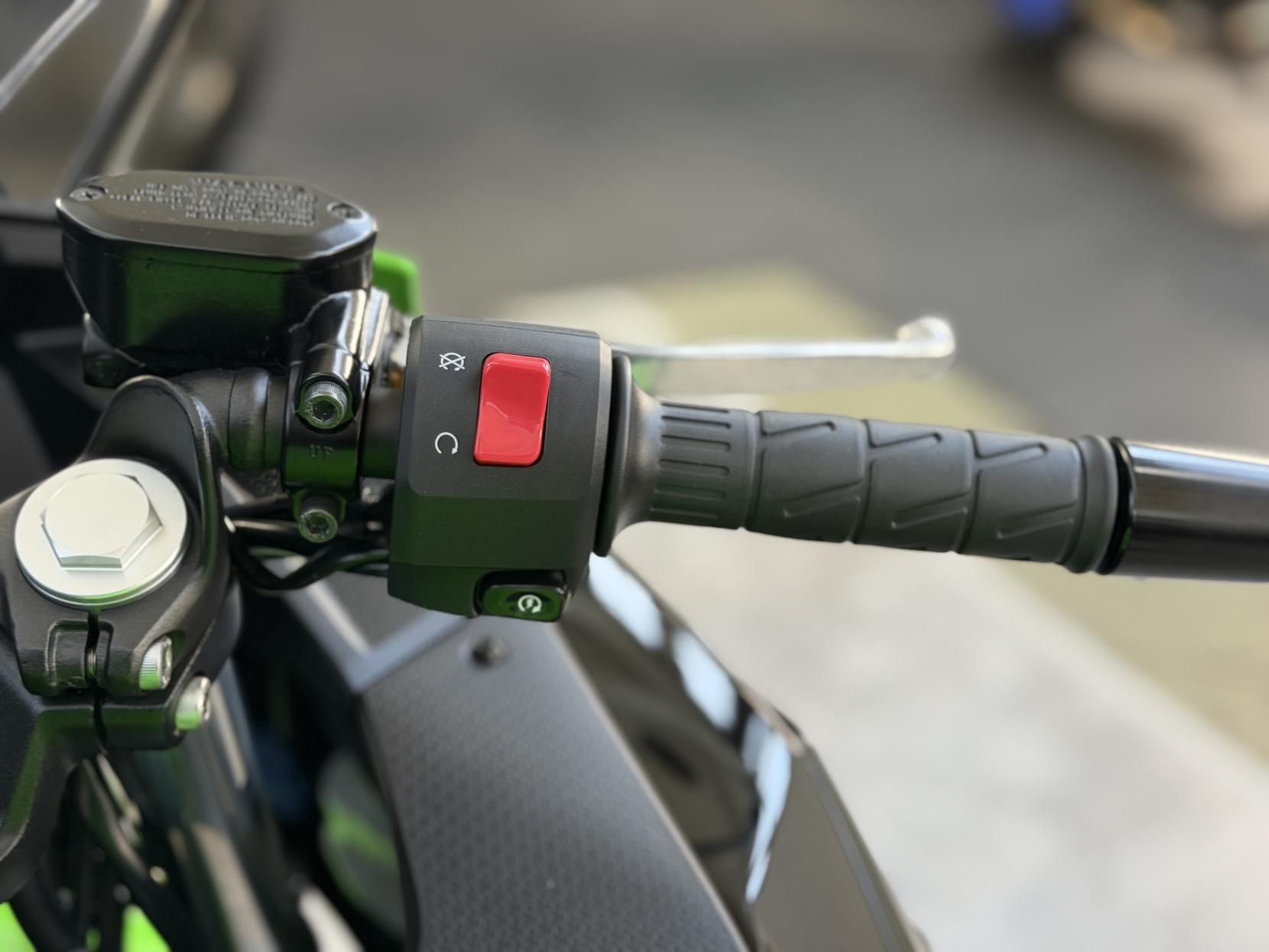 Kawasaki Ninja 500 500 SE Super Sports Petrol Manual Euro 5 (45 ps)