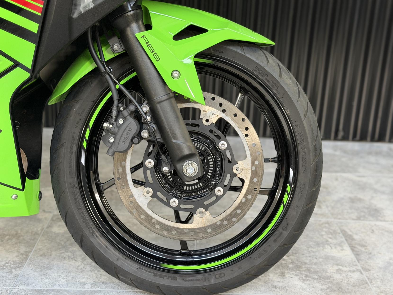 Kawasaki Ninja 500 500 SE Super Sports Petrol Manual Euro 5 (45 ps)