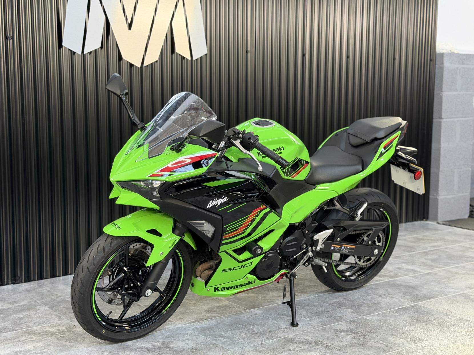 Kawasaki Ninja 500 500 SE Super Sports Petrol Manual Euro 5 (45 ps)