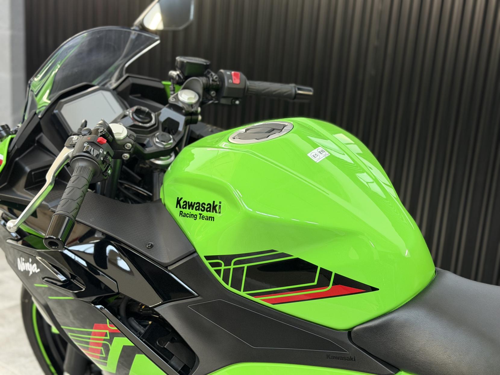 Kawasaki Ninja 500 500 SE Super Sports Petrol Manual Euro 5 (45 ps)