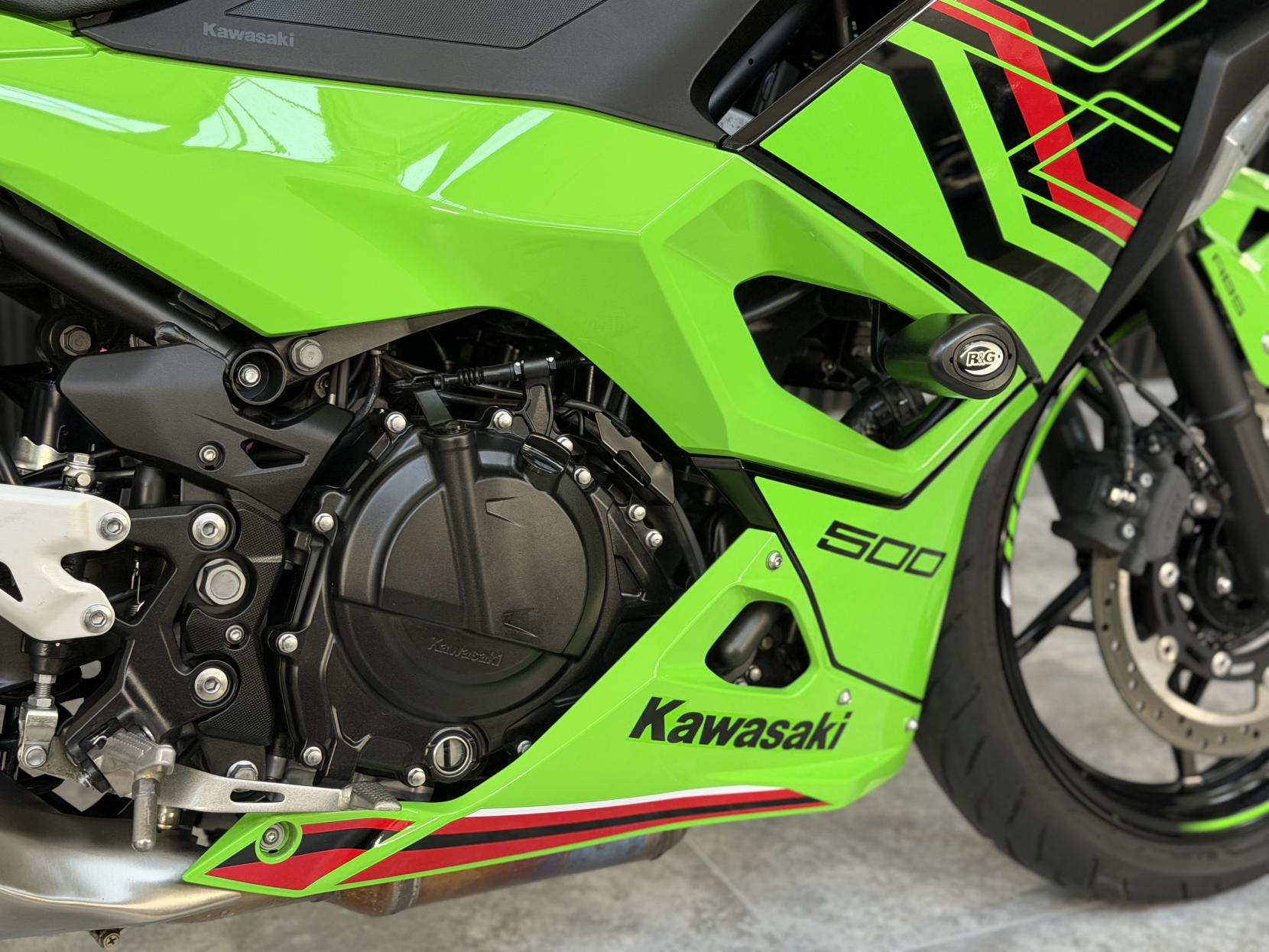 Kawasaki Ninja 500 500 SE Super Sports Petrol Manual Euro 5 (45 ps)