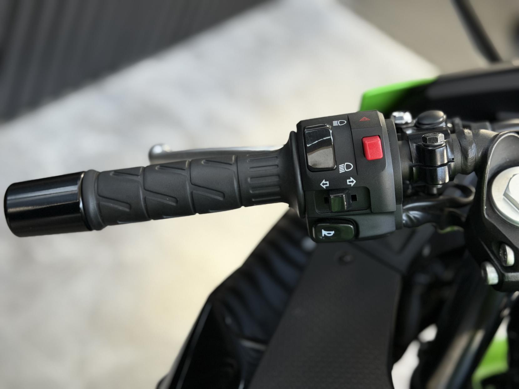 Kawasaki Ninja 500 500 SE Super Sports Petrol Manual Euro 5 (45 ps)