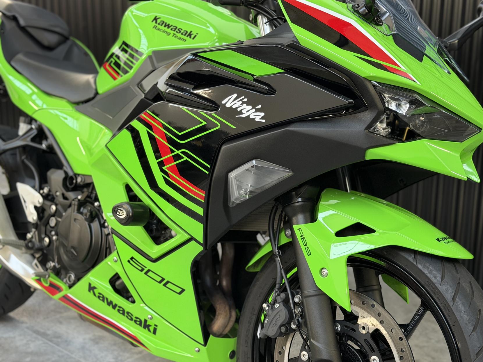 Kawasaki Ninja 500 500 SE Super Sports Petrol Manual Euro 5 (45 ps)