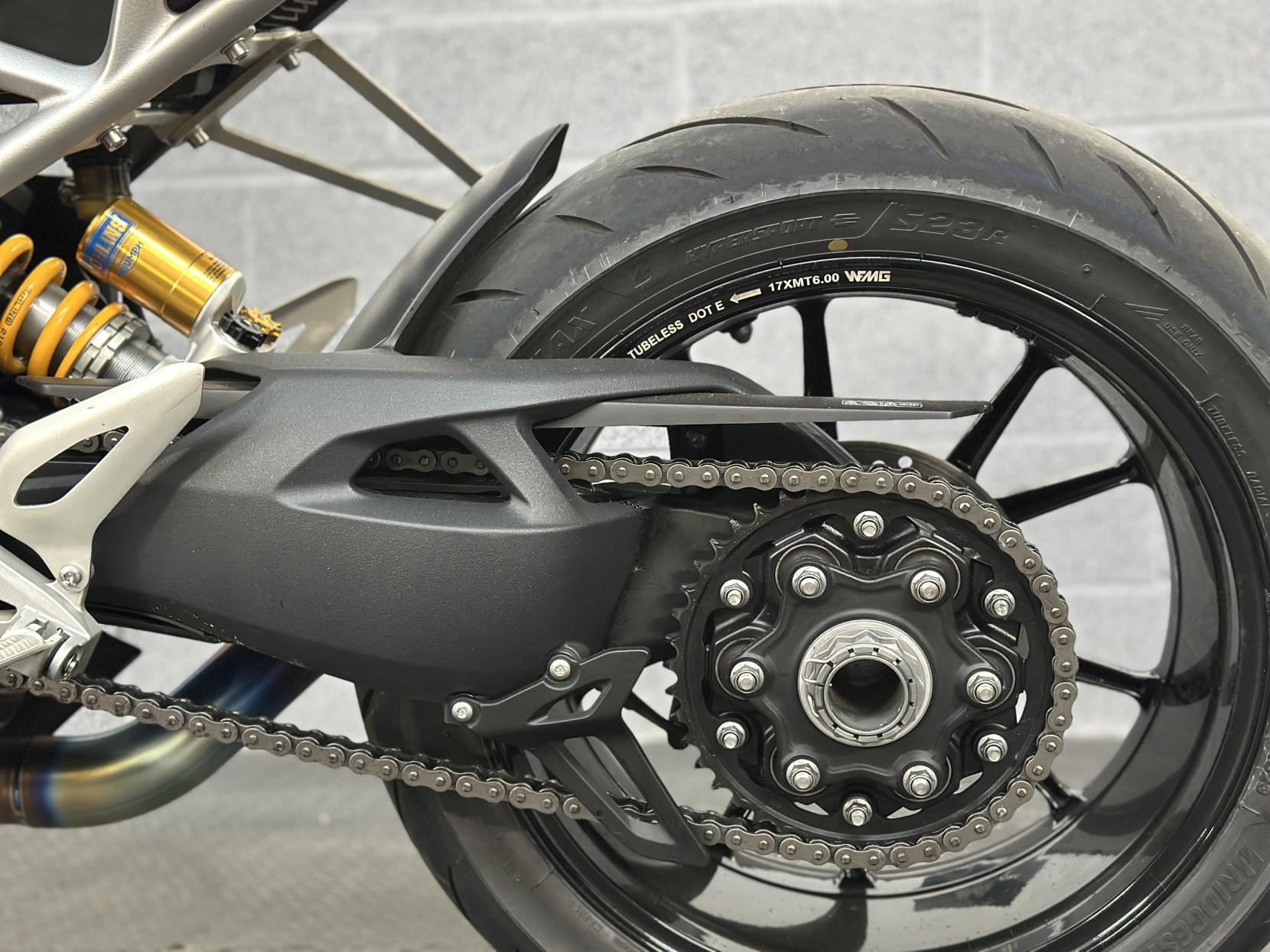 Triumph Speed Triple 1200 1160 RS Naked Petrol Manual Euro 5 (179 ps)