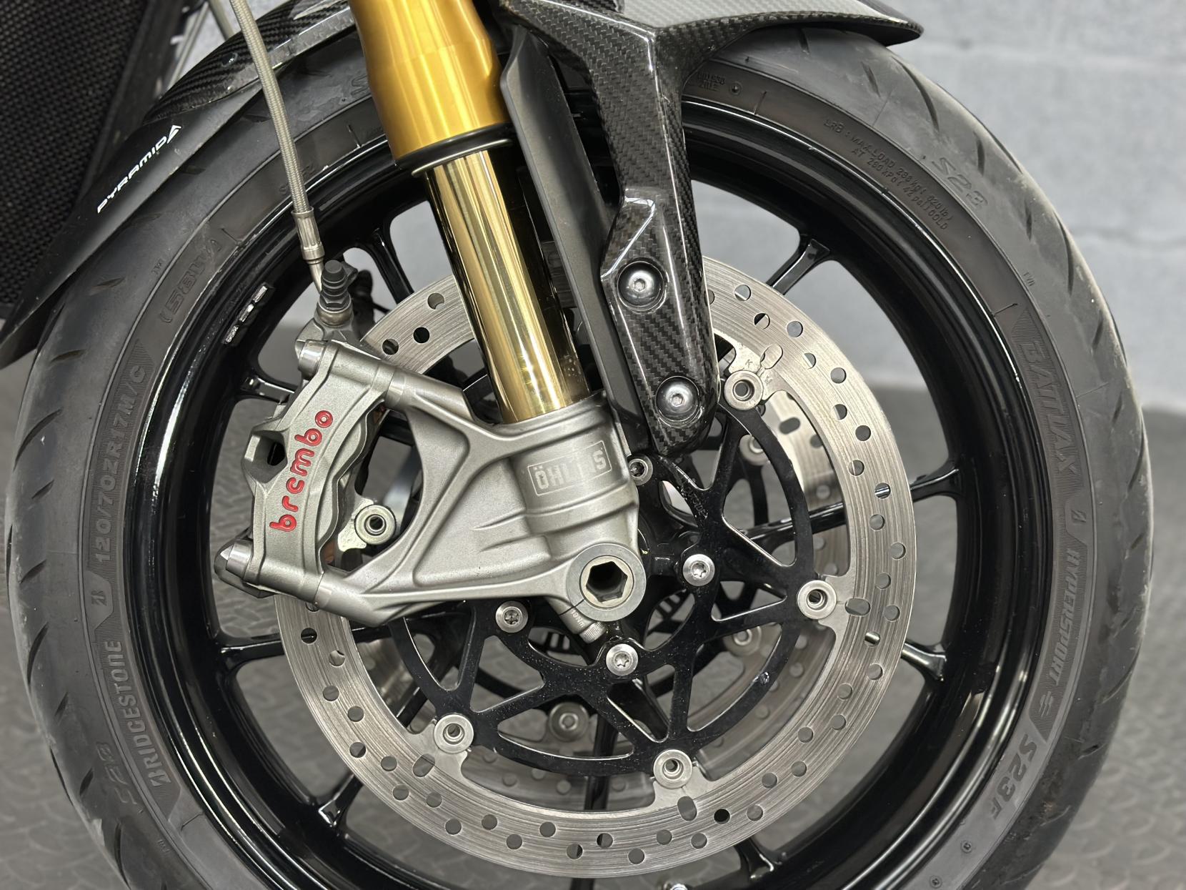 Triumph Speed Triple 1200 1160 RS Naked Petrol Manual Euro 5 (179 ps)