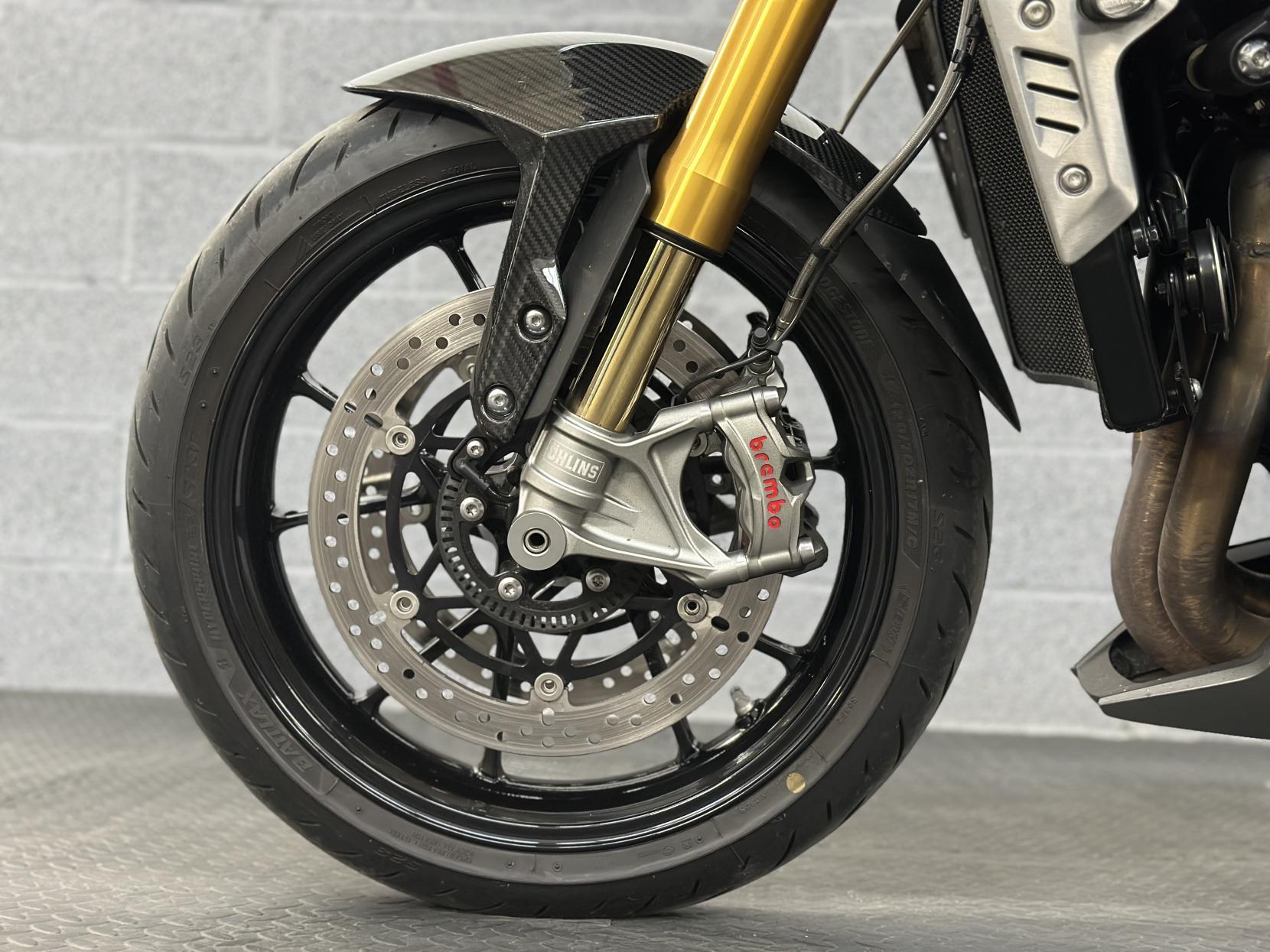 Triumph Speed Triple 1200 1160 RS Naked Petrol Manual Euro 5 (179 ps)