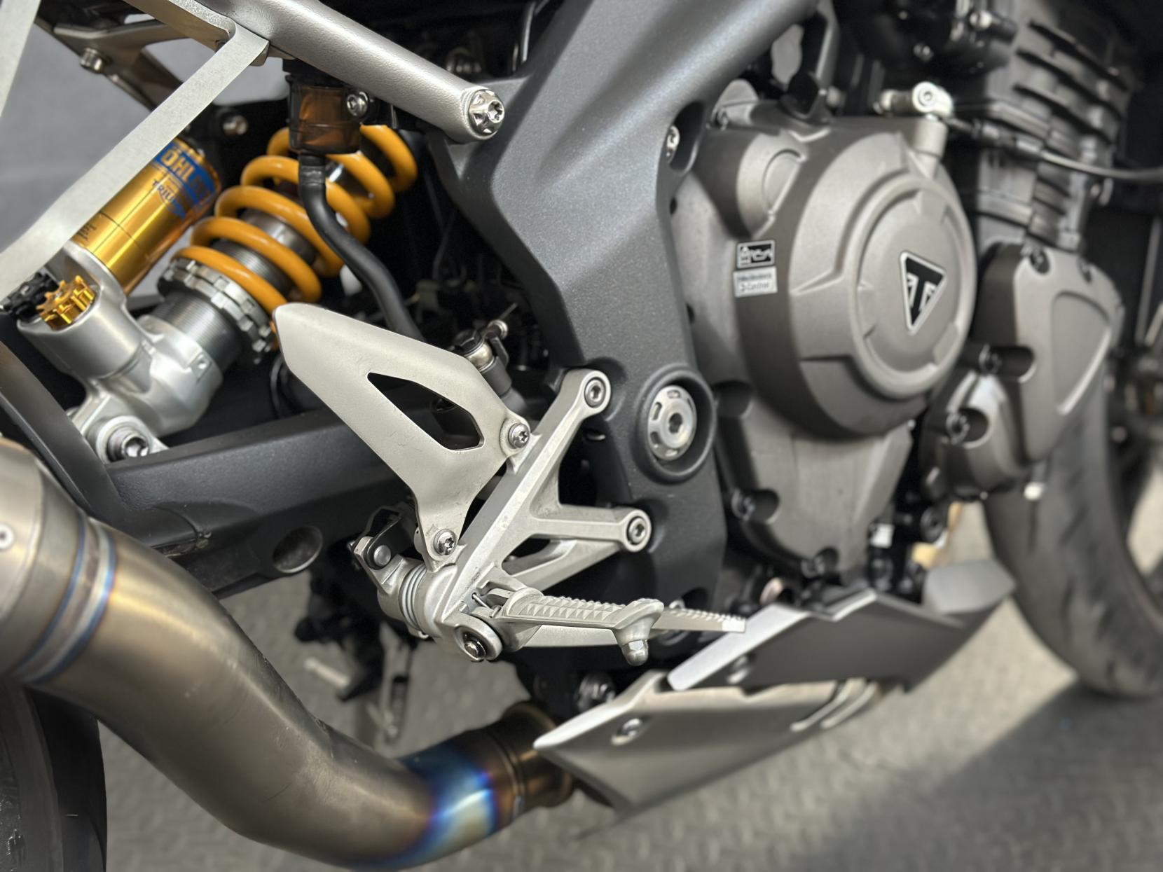 Triumph Speed Triple 1200 1160 RS Naked Petrol Manual Euro 5 (179 ps)