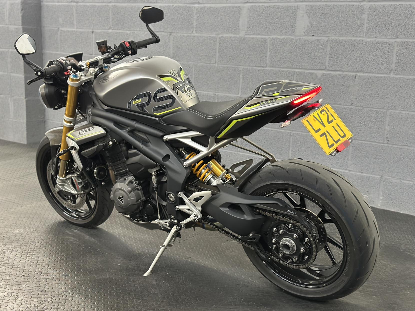 Triumph Speed Triple 1200 1160 RS Naked Petrol Manual Euro 5 (179 ps)