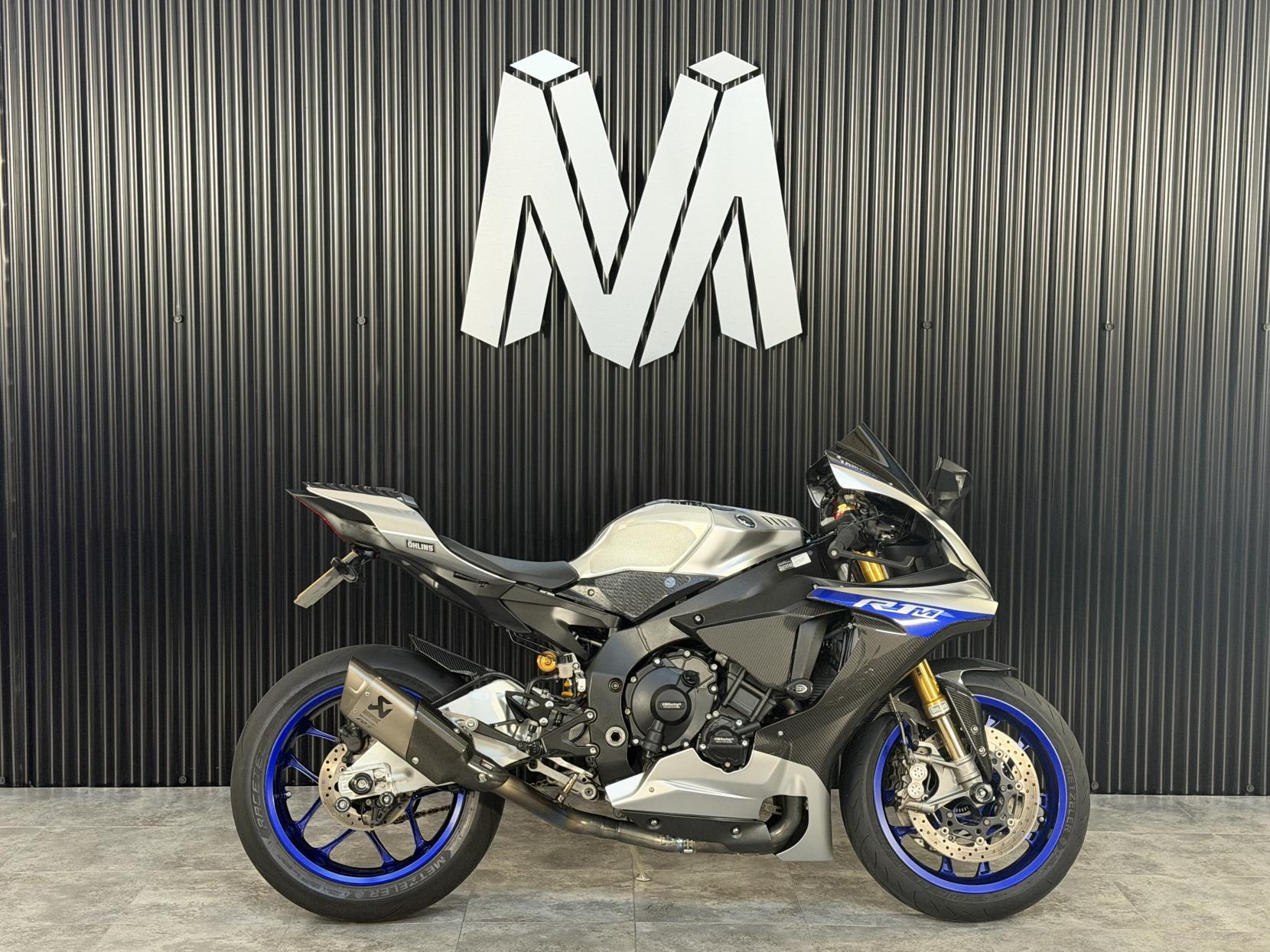 Yamaha R1M 1000 Super Sports Petrol Manual Euro 4 (200 ps)