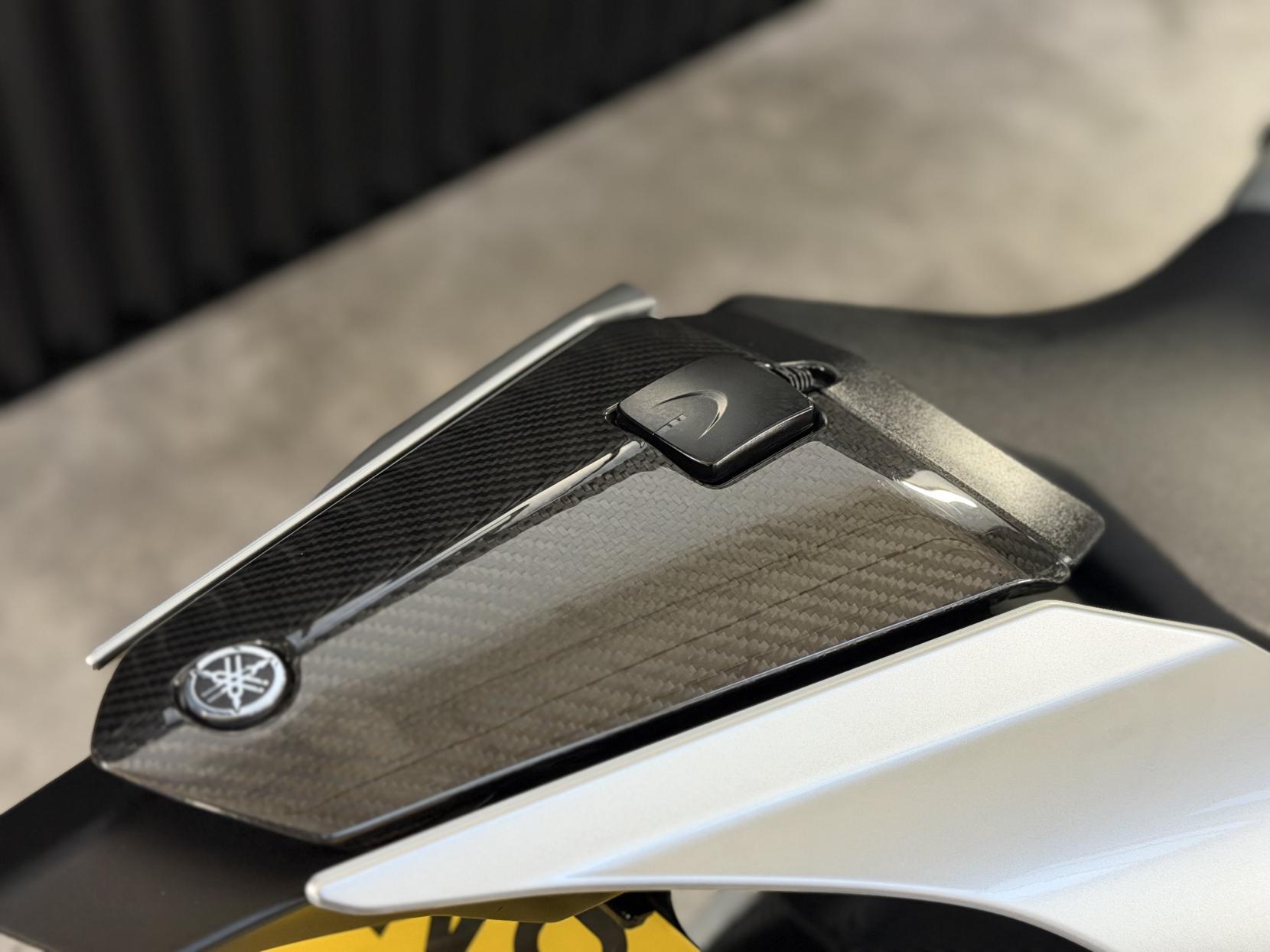 Yamaha R1M 1000 Super Sports Petrol Manual Euro 4 (200 ps)