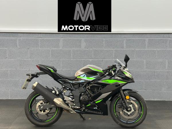 Kawasaki Ninja 125 125 Super Sports Petrol Manual Euro 5 (15 ps)