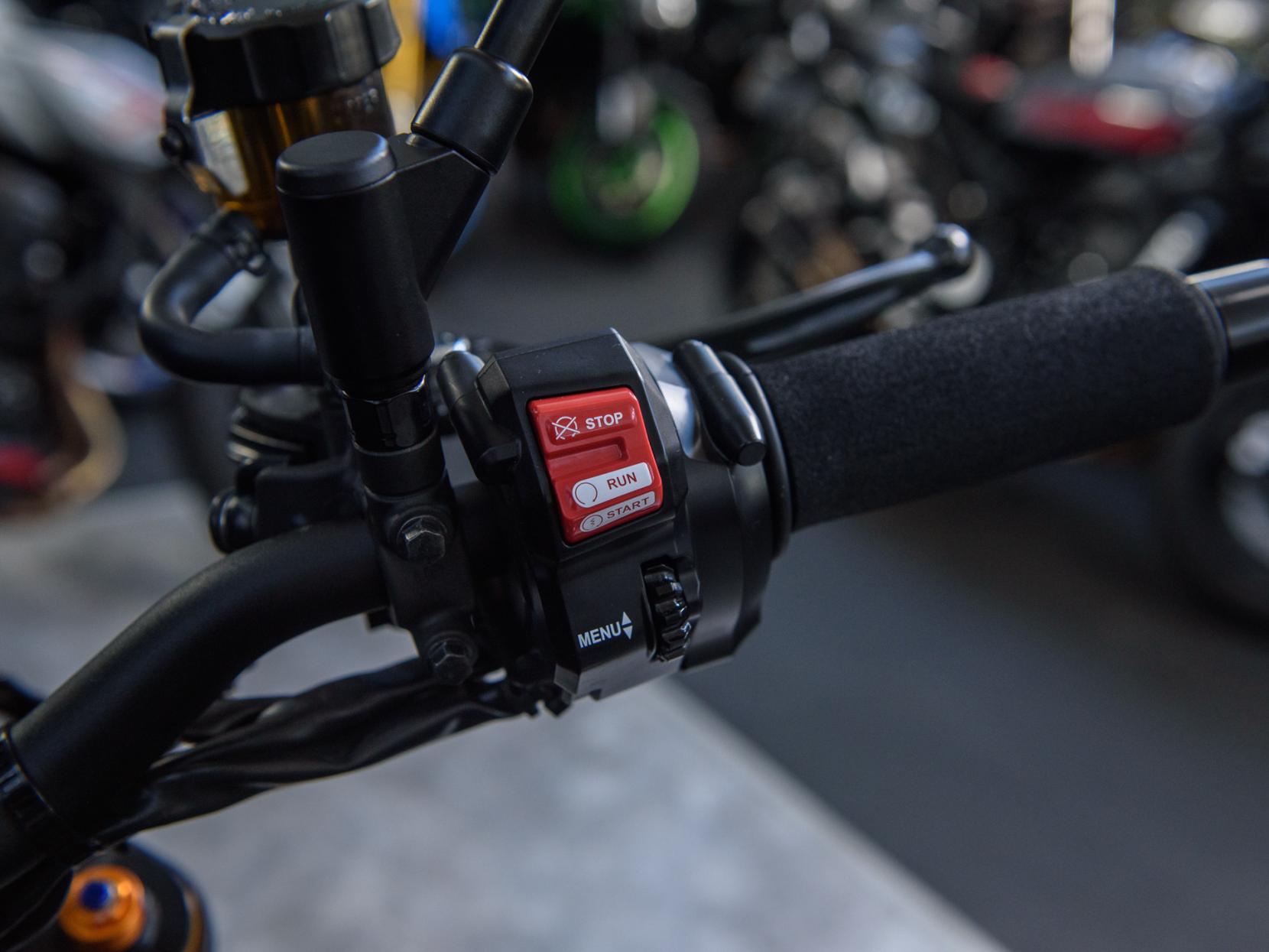 Yamaha MT-09 900 SP Hyper-naked Petrol Manual Euro 5 (119 ps)