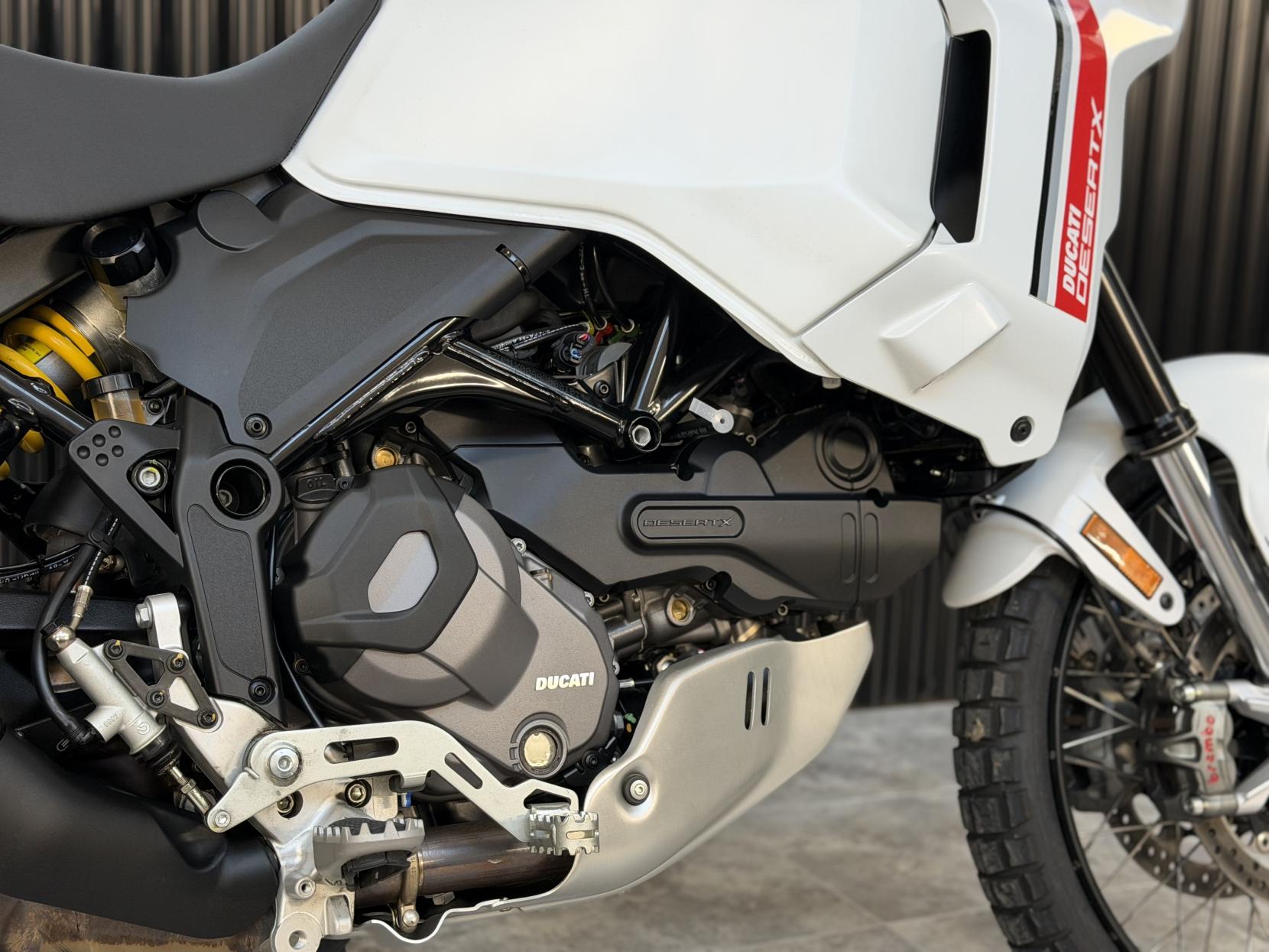 Ducati DesertX 937 Adventure Petrol Ducati Quick Shift Euro 5 (110 ps)