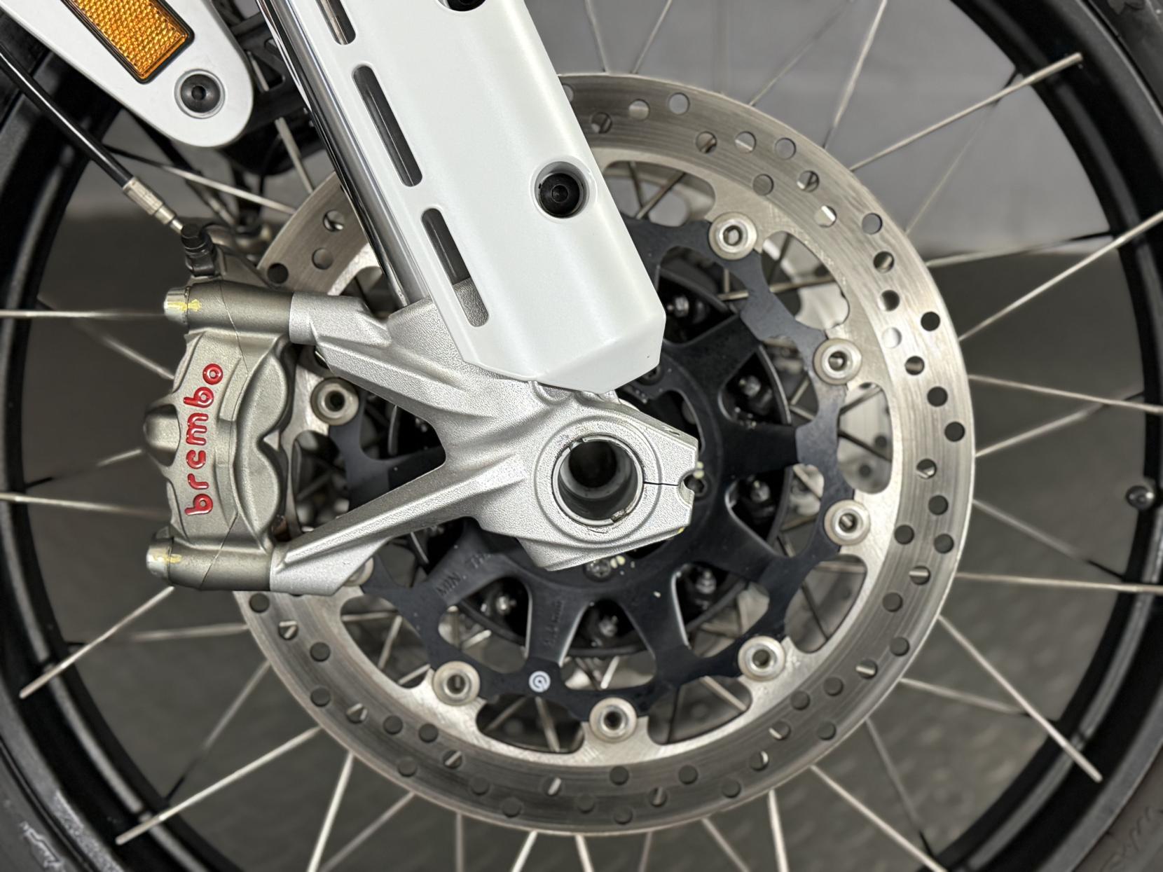 Ducati DesertX 937 Adventure Petrol Ducati Quick Shift Euro 5 (110 ps)