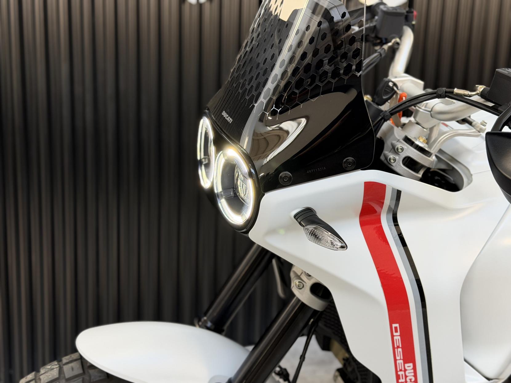 Ducati DesertX 937 Adventure Petrol Ducati Quick Shift Euro 5 (110 ps)