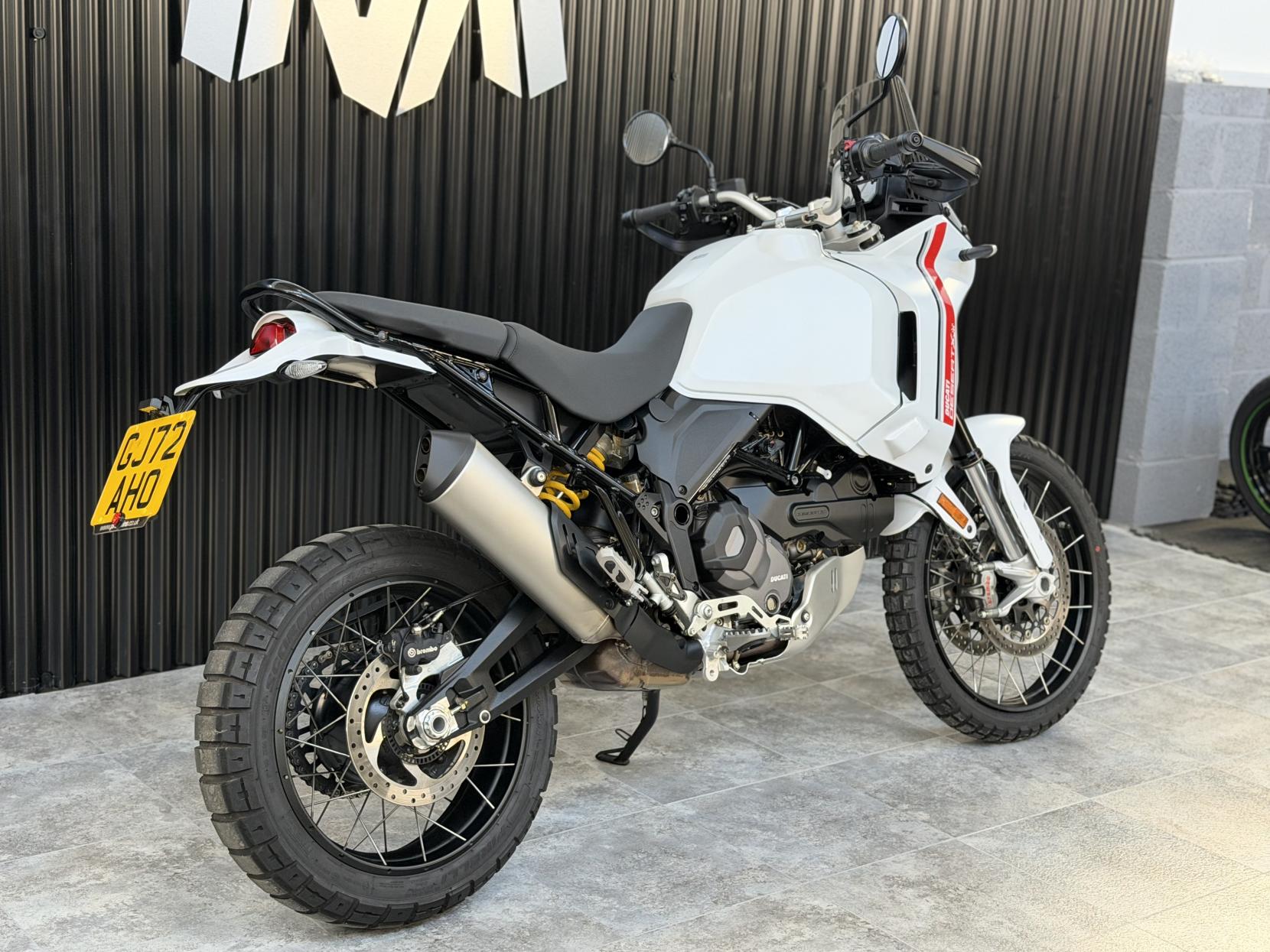 Ducati DesertX 937 Adventure Petrol Ducati Quick Shift Euro 5 (110 ps)