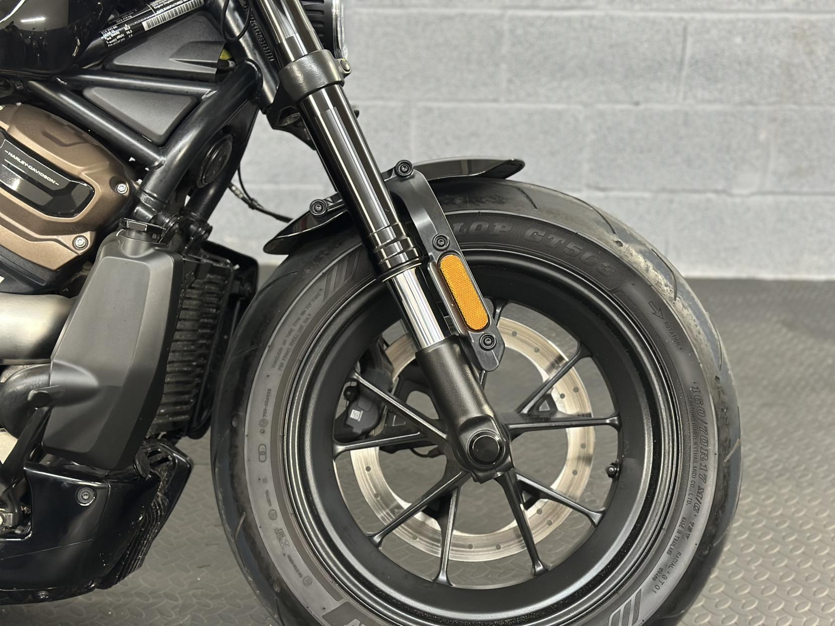 Harley-Davidson Sportster 1250 Sportster S Custom Cruiser Petrol Manual Euro 5 (122 ps)