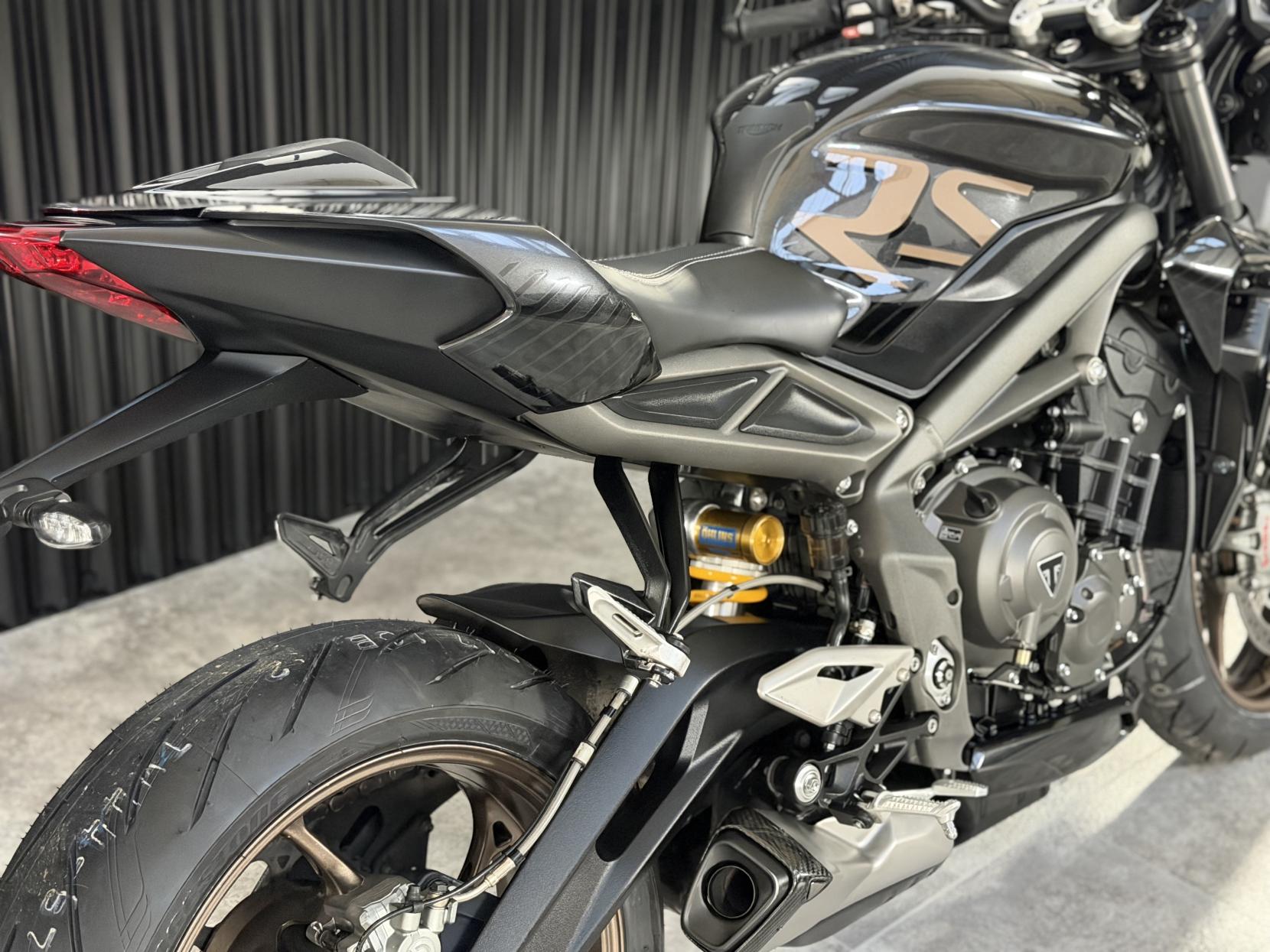 Triumph Street Triple 765 765 RS Naked Petrol Manual X-ring Euro 5 (124 ps)