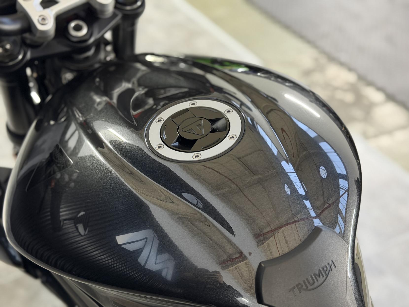 Triumph Street Triple 765 765 RS Naked Petrol Manual X-ring Euro 5 (124 ps)