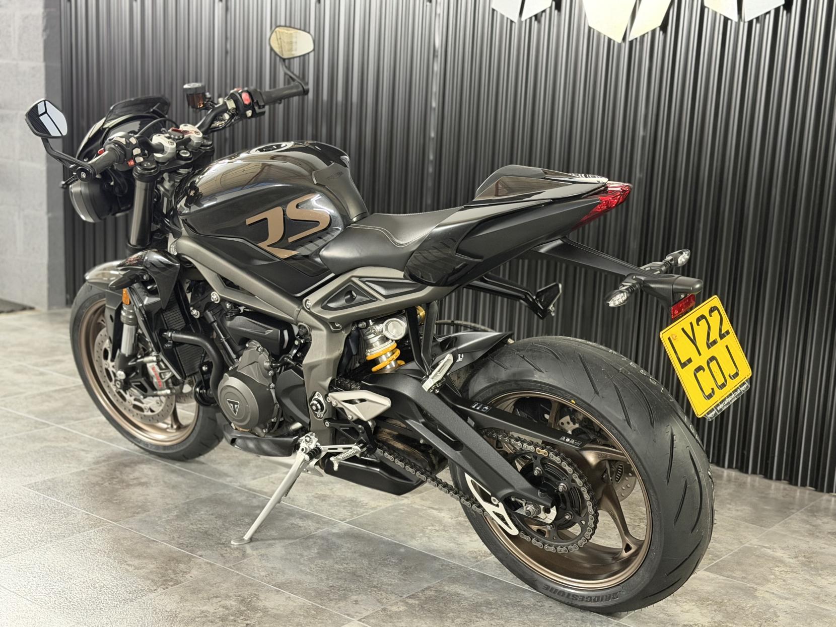 Triumph Street Triple 765 765 RS Naked Petrol Manual X-ring Euro 5 (124 ps)