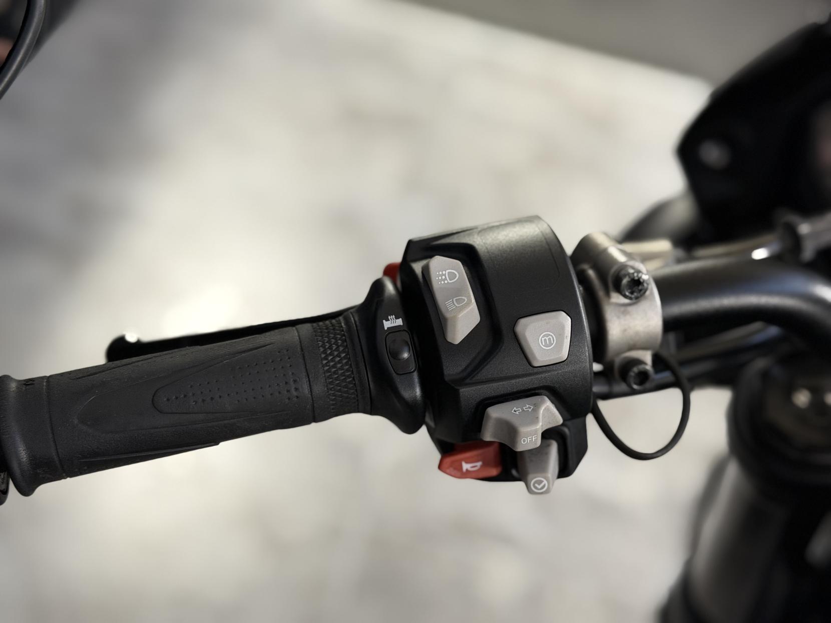 Triumph Street Triple 765 765 RS Naked Petrol Manual X-ring Euro 5 (124 ps)