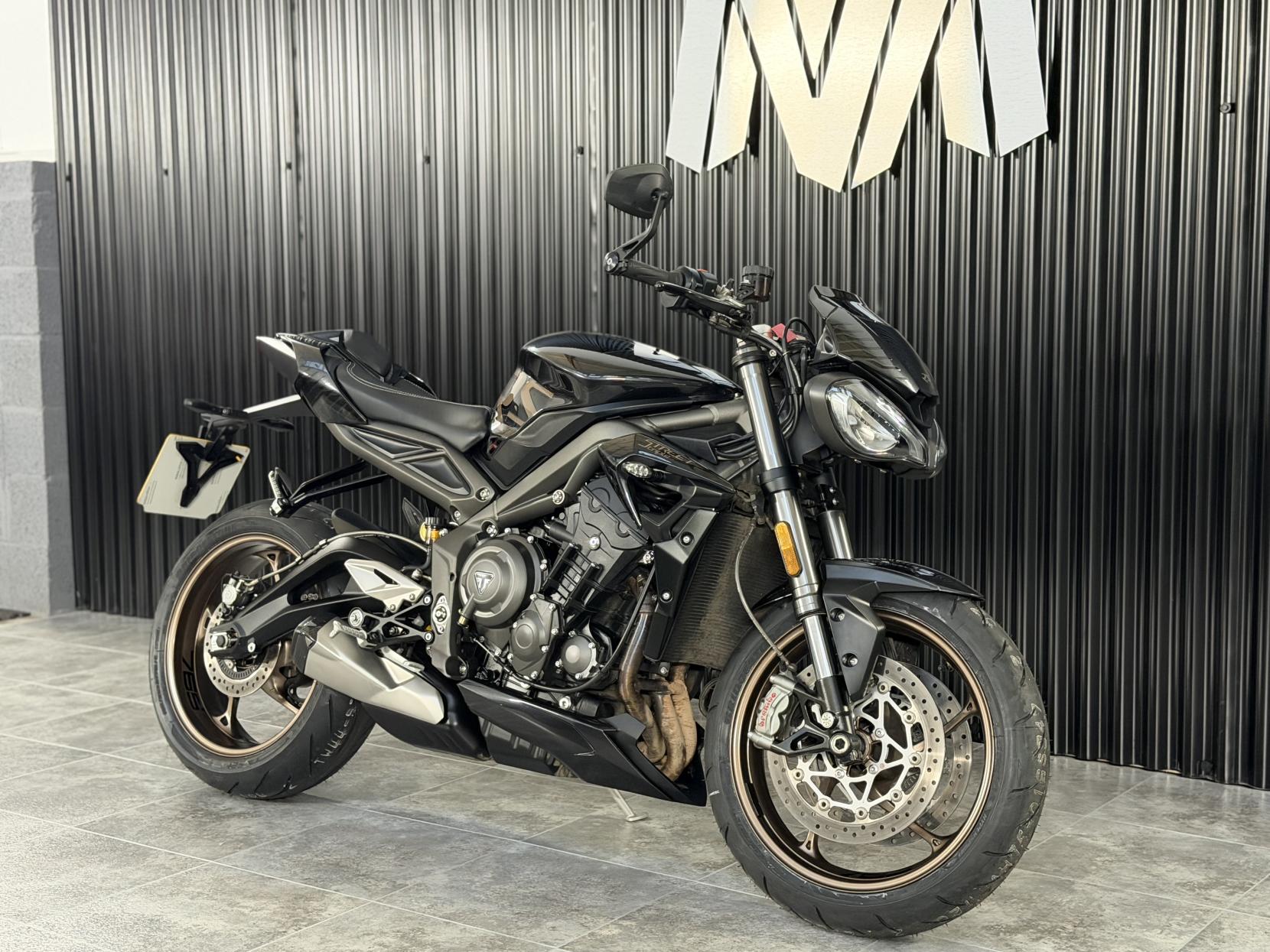Triumph Street Triple 765 765 RS Naked Petrol Manual X-ring Euro 5 (124 ps)