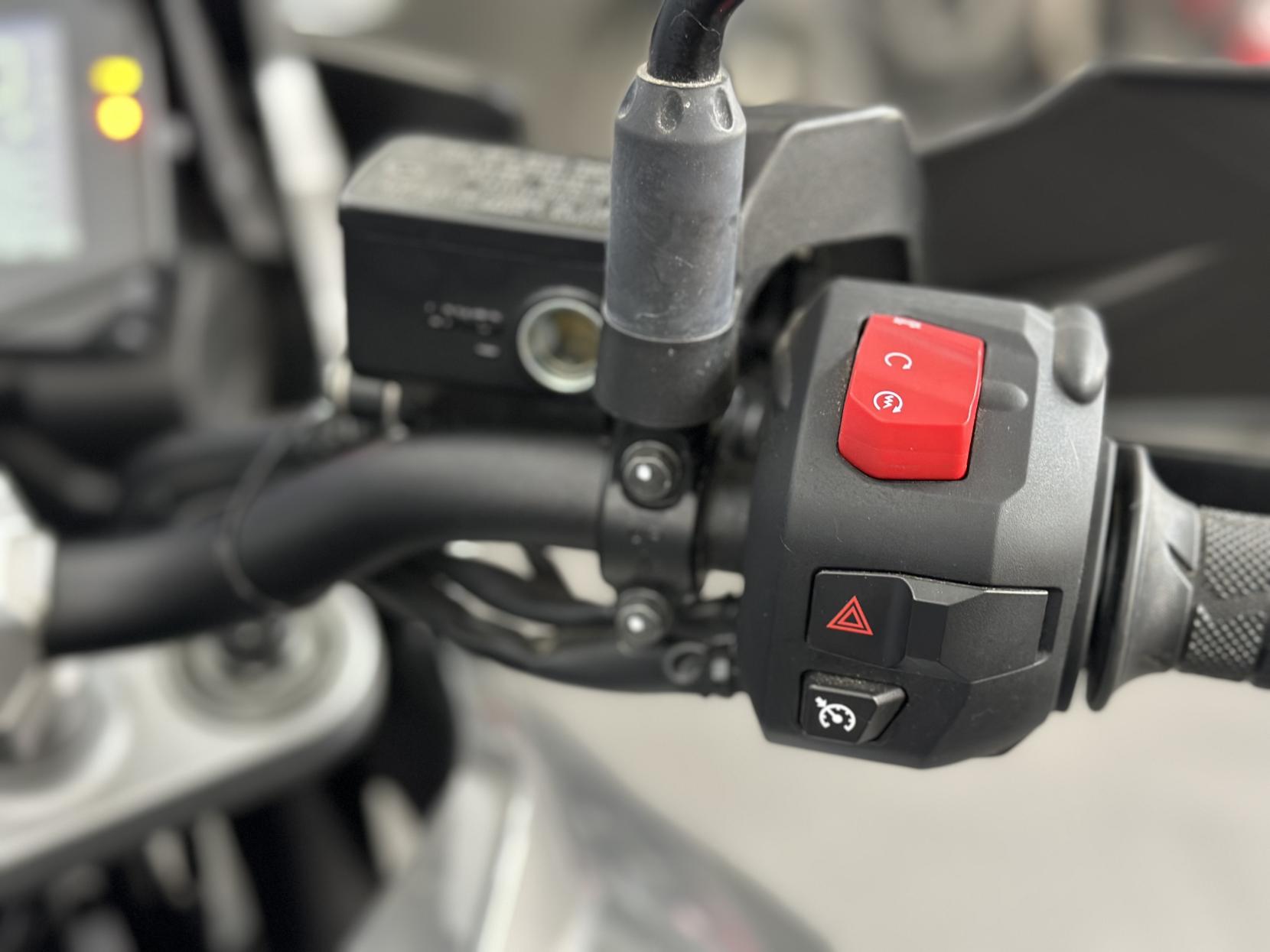 Suzuki V-Strom 1050 1050 XT Tour Adventure Petrol Manual Euro 5 (107 ps)