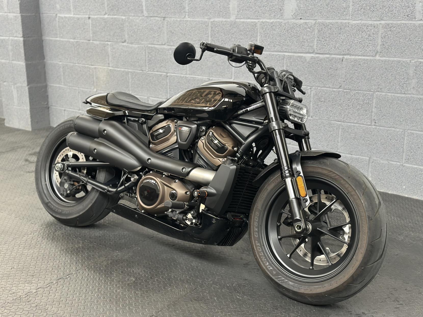 Harley-Davidson Sportster 1250 Sportster S Custom Cruiser Petrol Manual Euro 5 (122 ps)