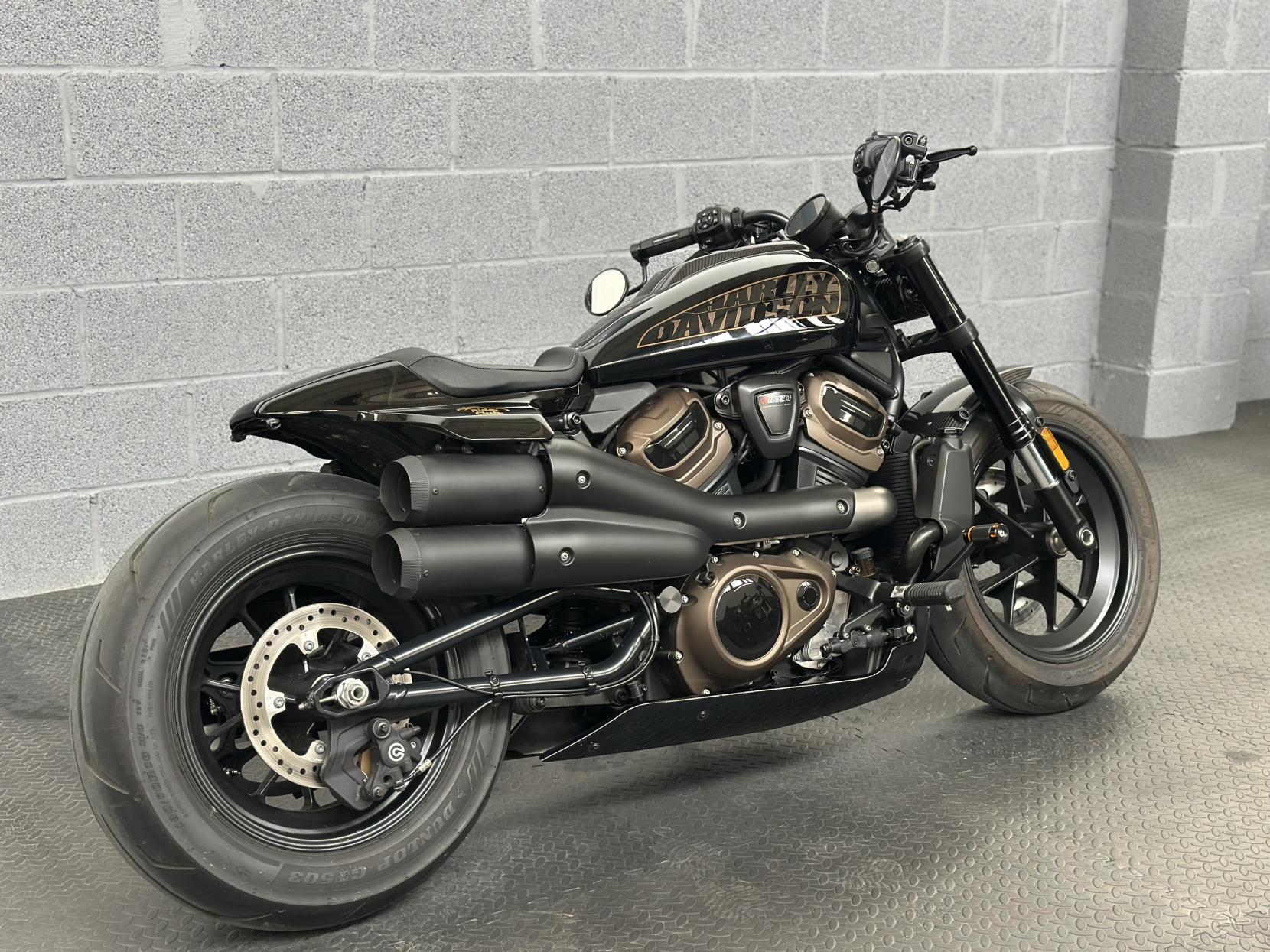 Harley-Davidson Sportster 1250 Sportster S Custom Cruiser Petrol Manual Euro 5 (122 ps)