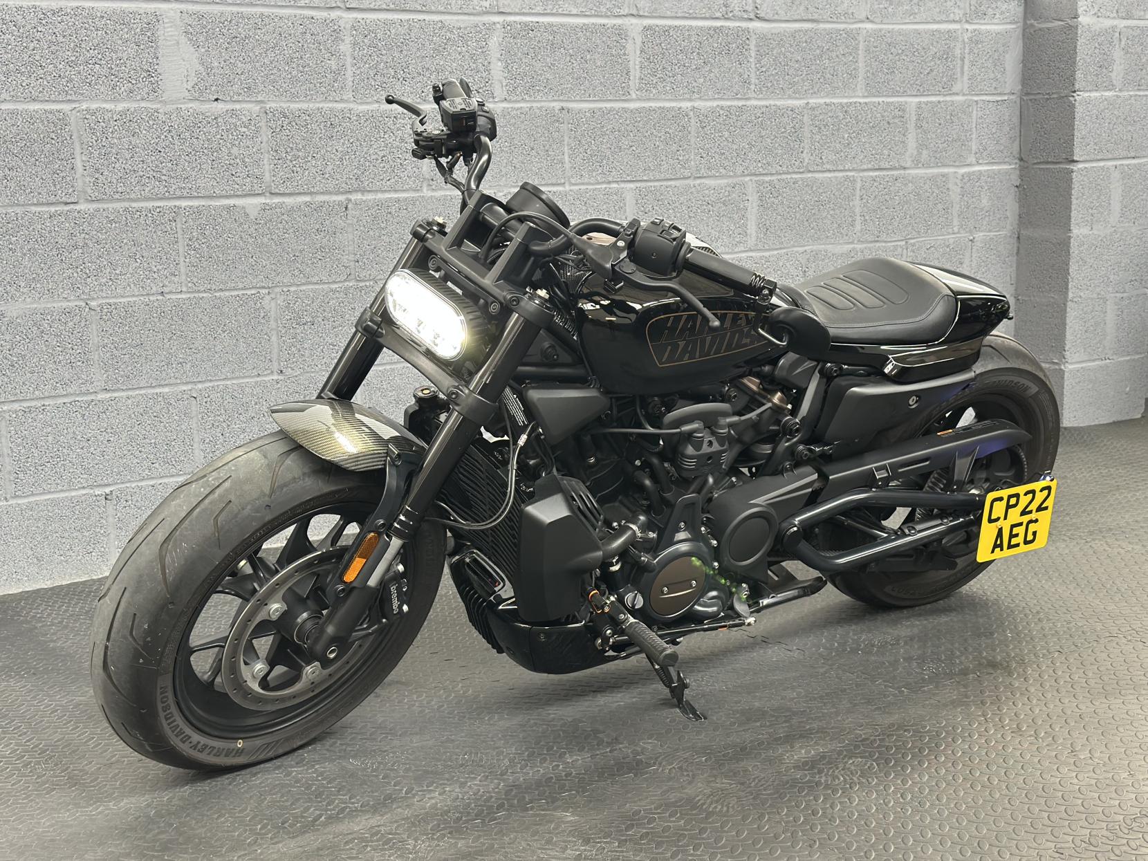 Harley-Davidson Sportster 1250 Sportster S Custom Cruiser Petrol Manual Euro 5 (122 ps)