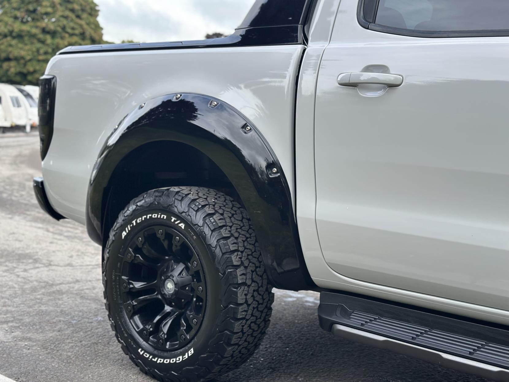 Ford Ranger 3.2 TDCi Wildtrak Pickup Double Cab 4dr Diesel Auto 4WD Euro 5 (200 ps) DERANGED