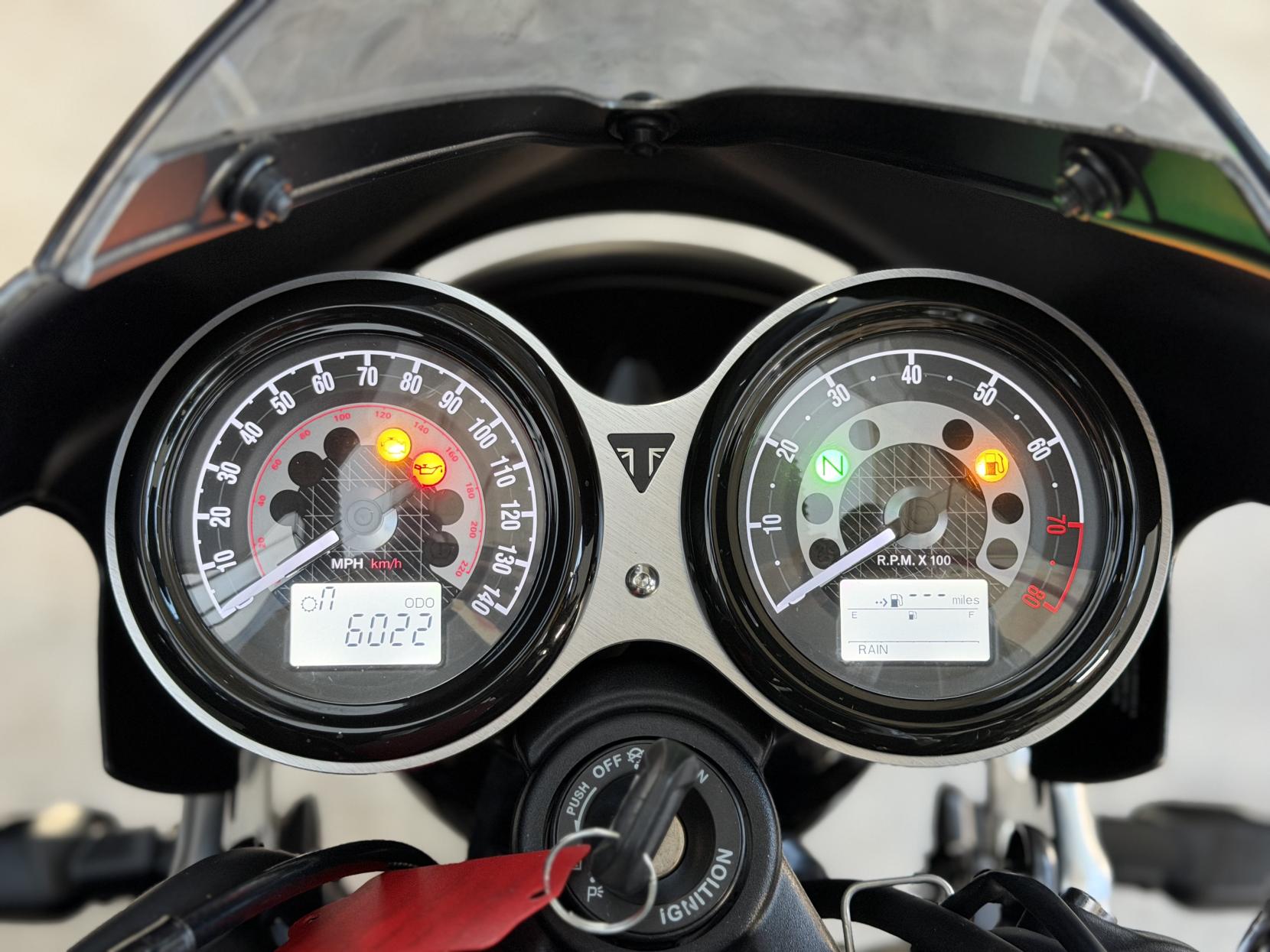 Triumph Speed Twin 1200 1200 Roadster/Retro Petrol Manual O-ring Euro 4 (98 ps)