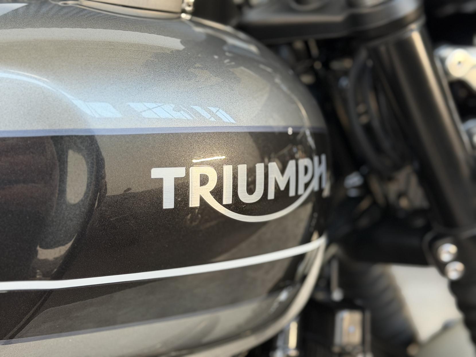 Triumph Speed Twin 1200 1200 Roadster/Retro Petrol Manual O-ring Euro 4 (98 ps)