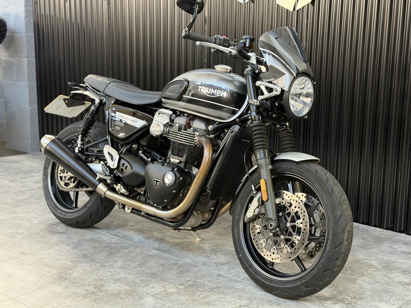 Triumph Speed Twin 1200 1200 Roadster/Retro Petrol Manual O-ring Euro 4 (98 ps)