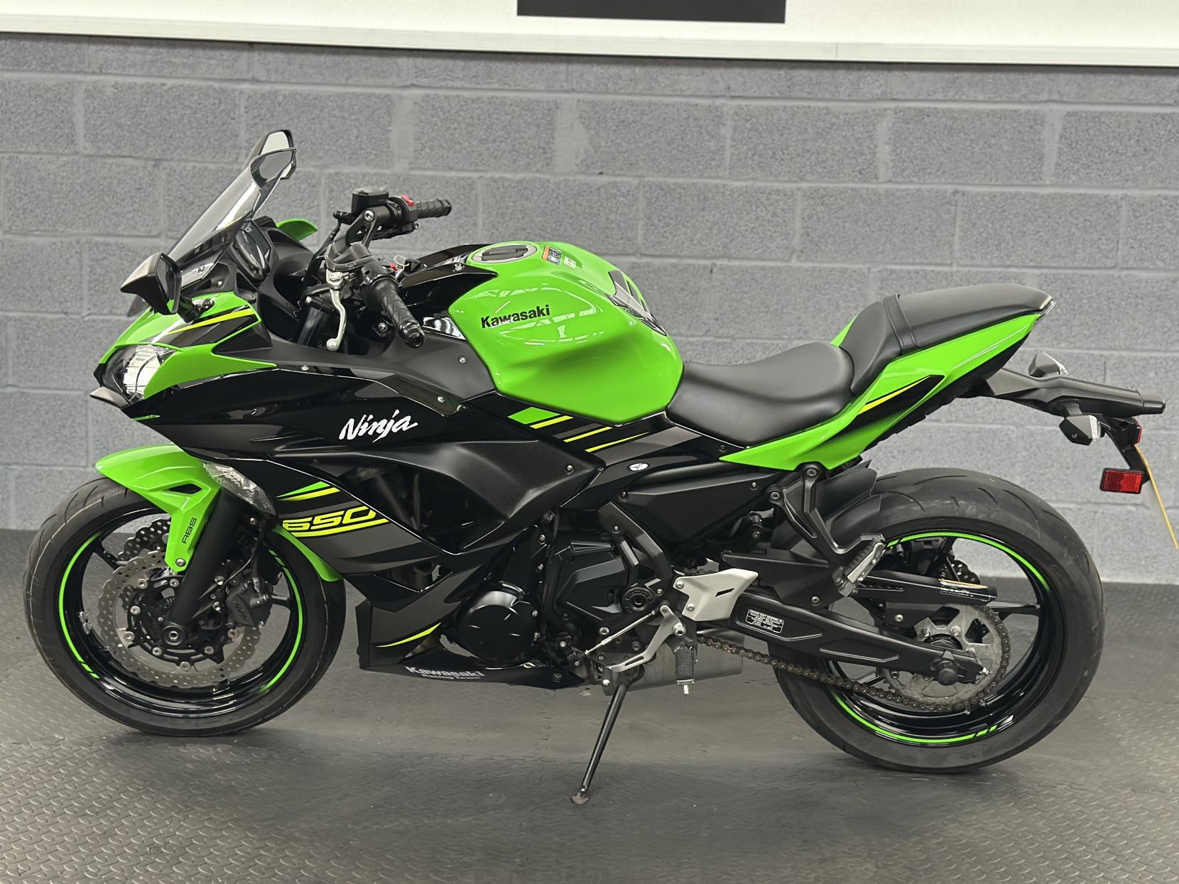 Kawasaki Ninja 650 650 Super Sports Petrol Manual KRT Edition Euro 4 (68 ps)