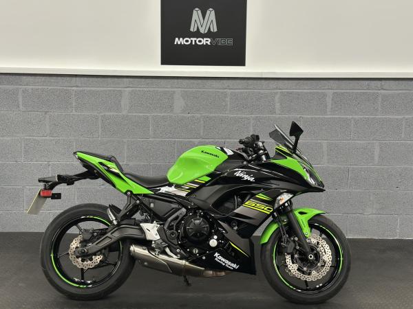 Kawasaki Ninja 650 650 Super Sports Petrol Manual KRT Edition Euro 4 (68 ps)