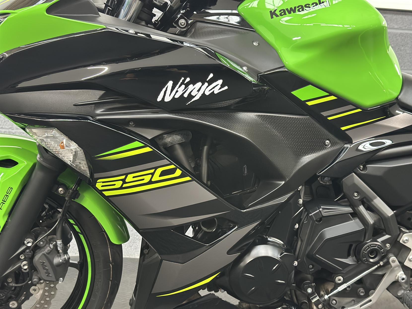 Kawasaki Ninja 650 650 Super Sports Petrol Manual KRT Edition Euro 4 (68 ps)