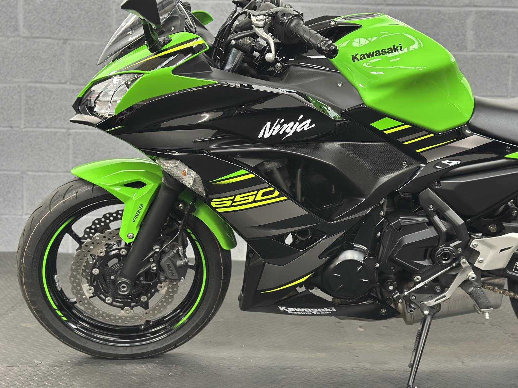 Kawasaki Ninja 650 650 Super Sports Petrol Manual KRT Edition Euro 4 (68 ps)