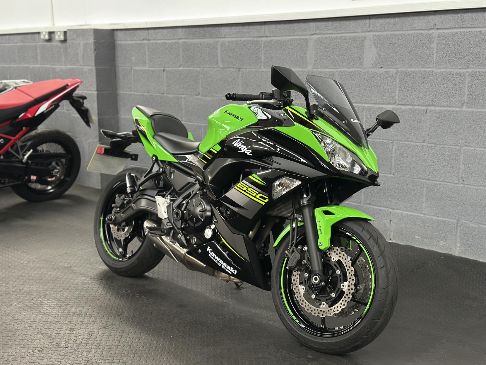 Kawasaki Ninja 650 650 Super Sports Petrol Manual KRT Edition Euro 4 (68 ps)