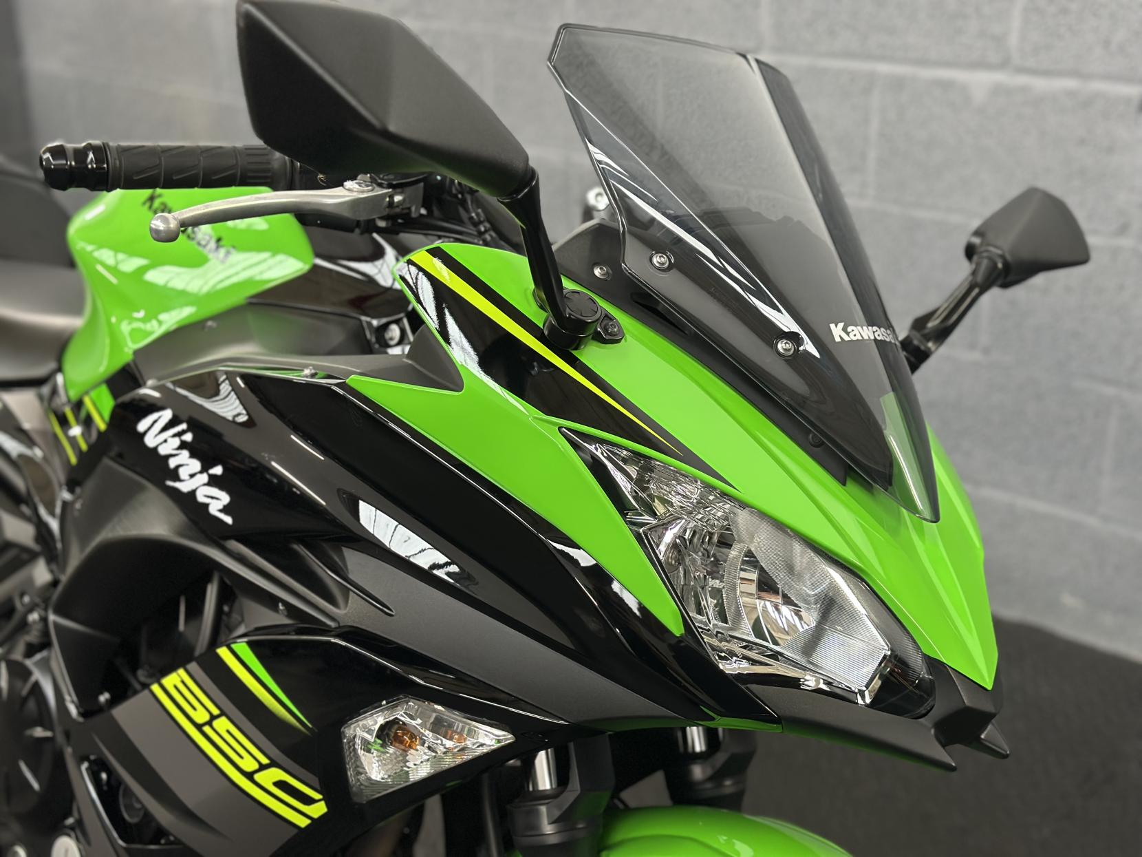 Kawasaki Ninja 650 650 Super Sports Petrol Manual KRT Edition Euro 4 (68 ps)