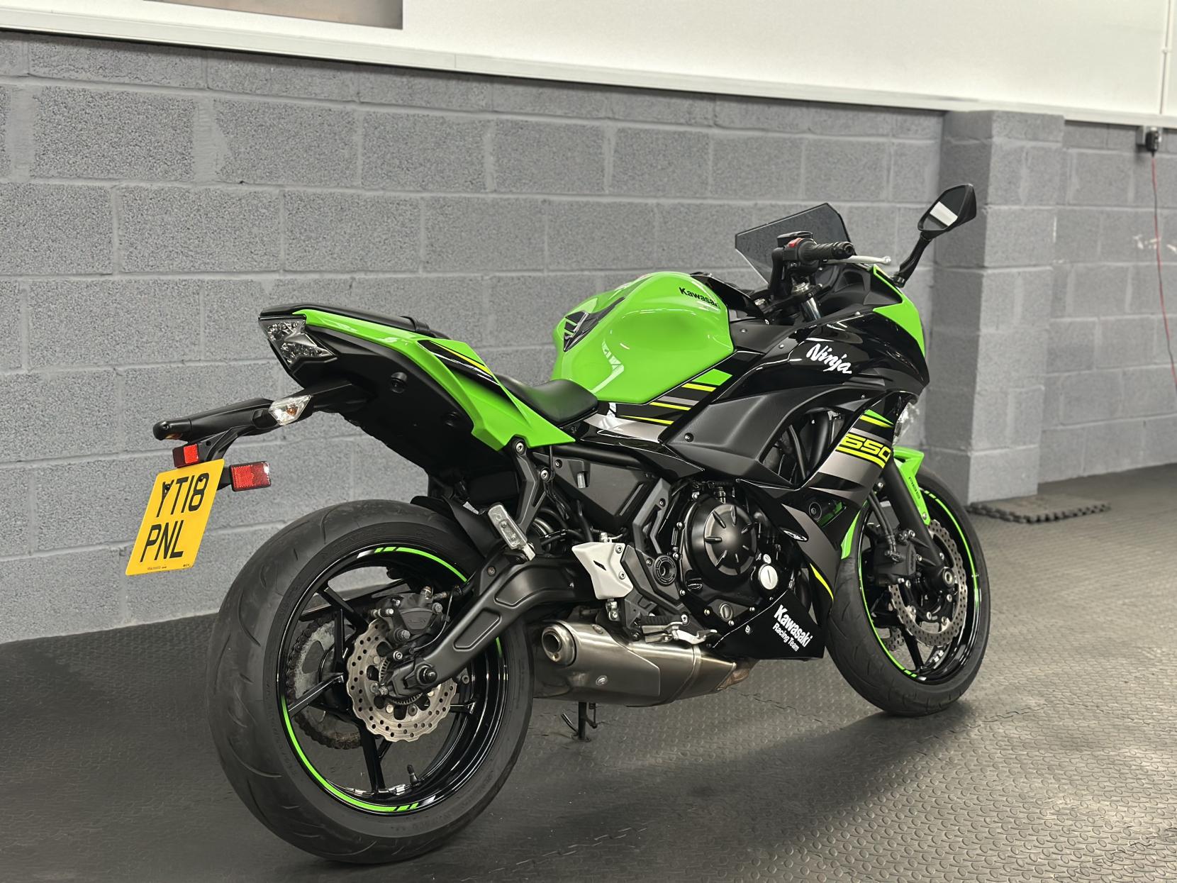 Kawasaki Ninja 650 650 Super Sports Petrol Manual KRT Edition Euro 4 (68 ps)