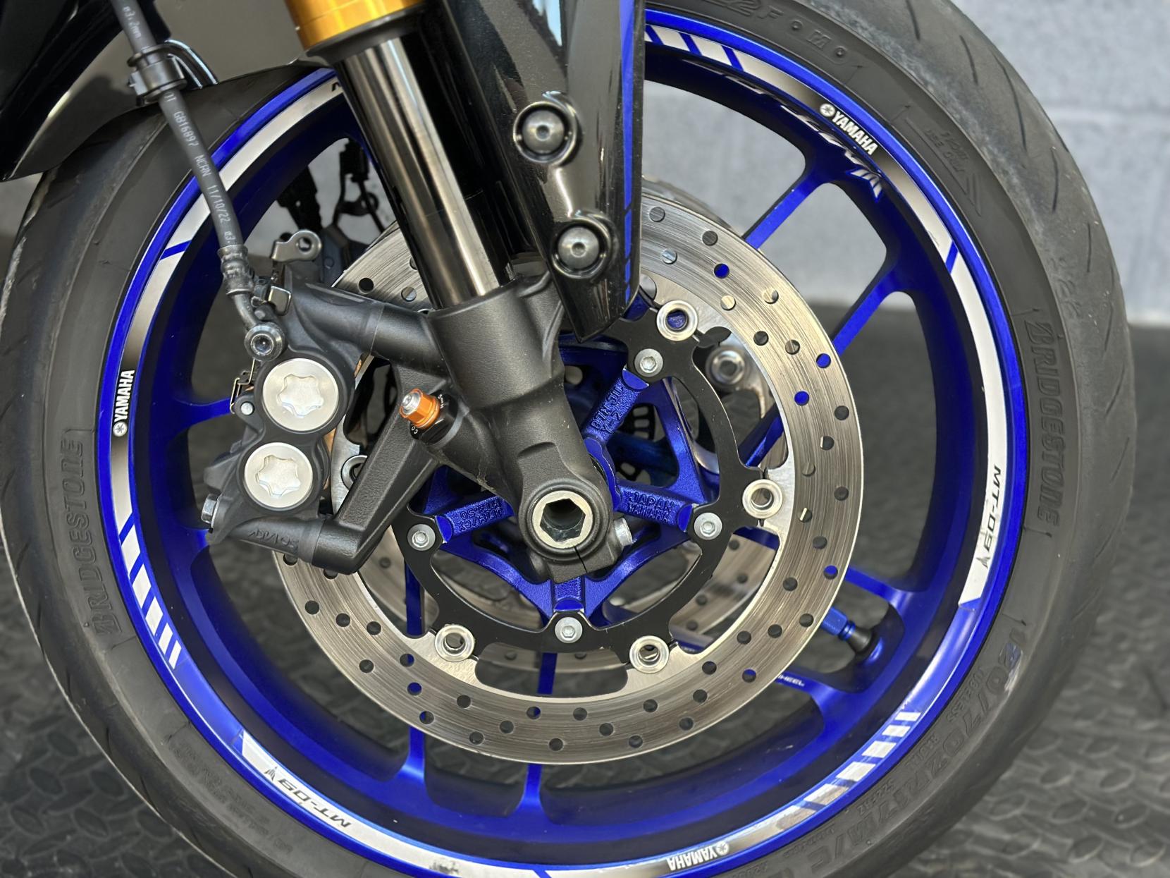 Yamaha MT-09 900 SP Hyper-naked Petrol Manual Euro 5 (119 ps)