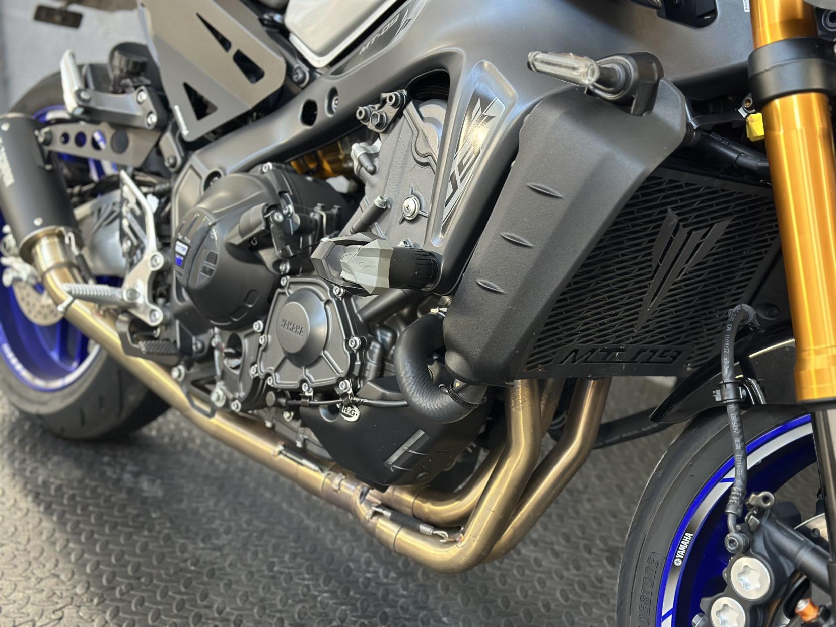Yamaha MT-09 900 SP Hyper-naked Petrol Manual Euro 5 (119 ps)