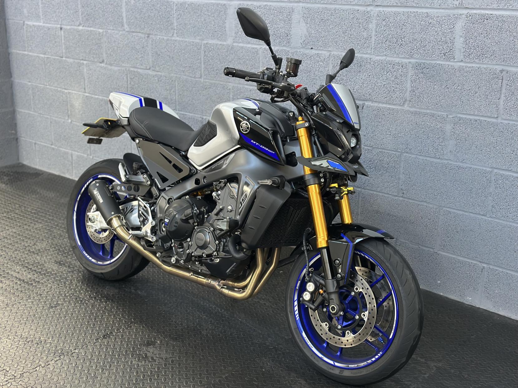 Yamaha MT-09 900 SP Hyper-naked Petrol Manual Euro 5 (119 ps)