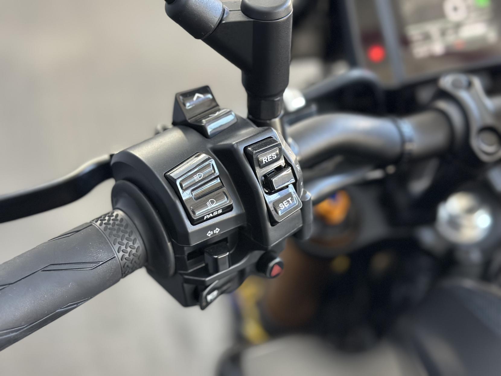 Yamaha MT-09 900 SP Hyper-naked Petrol Manual Euro 5 (119 ps)