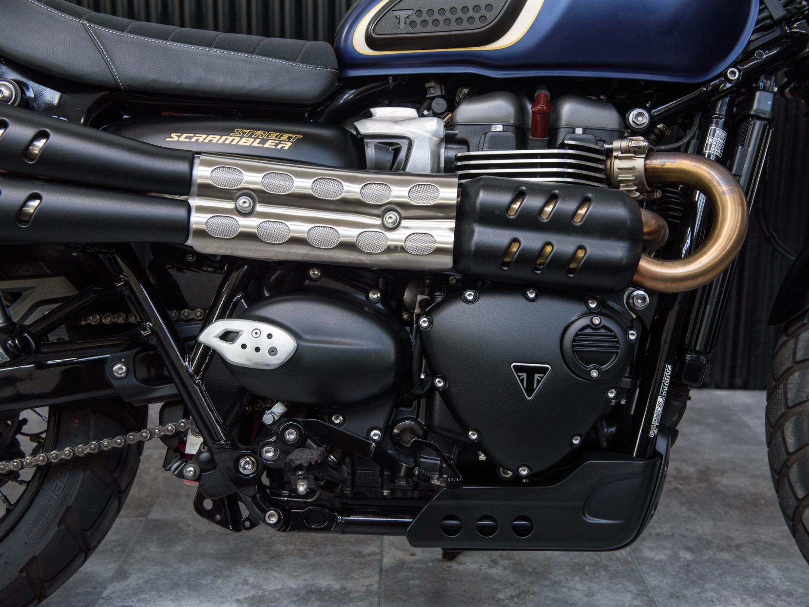 Triumph Street Scrambler 900 Roadster/Retro Petrol Manual Euro 5 (65 ps)