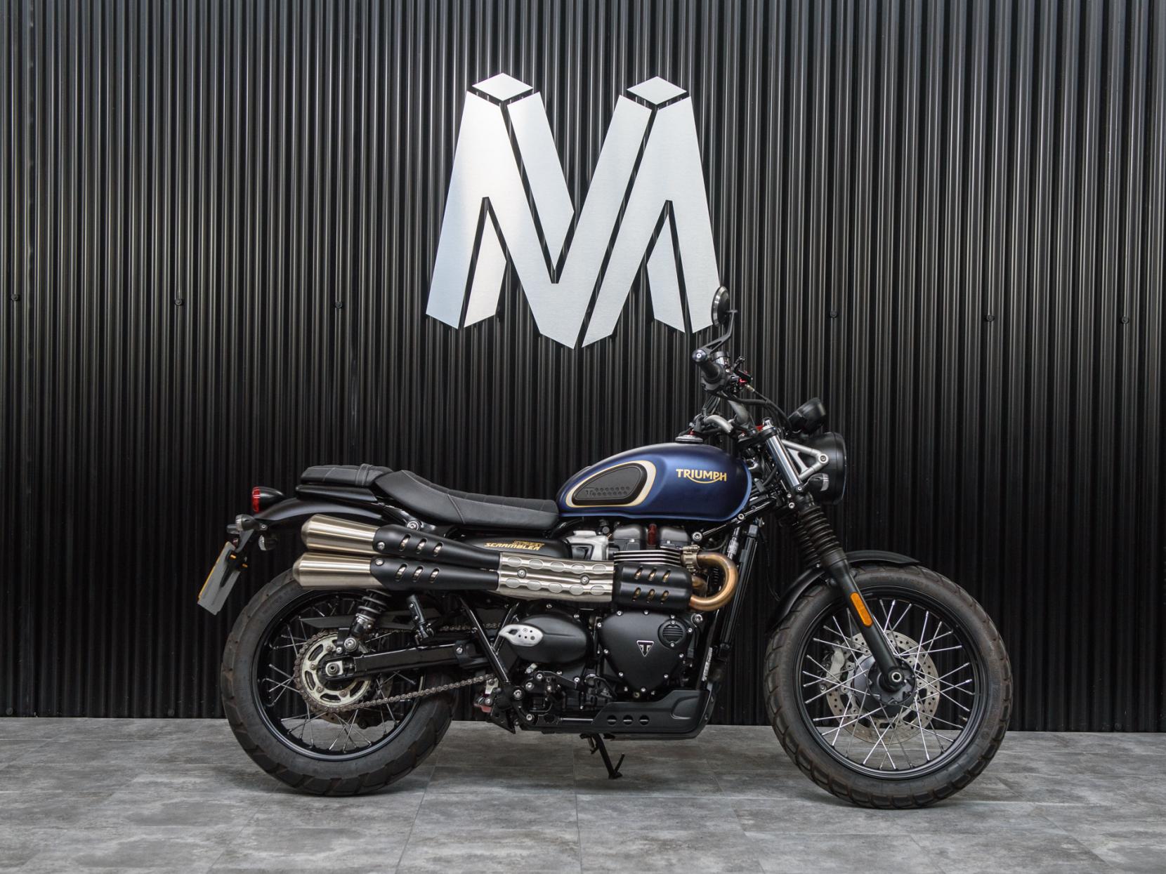 Triumph Street Scrambler 900 Roadster/Retro Petrol Manual Euro 5 (65 ps)