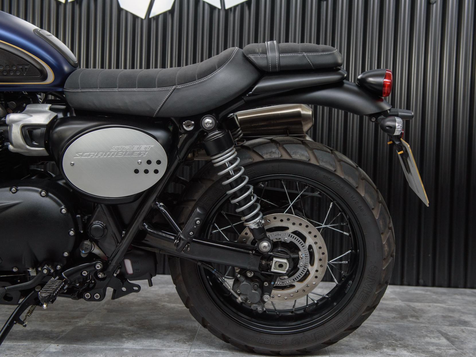 Triumph Street Scrambler 900 Roadster/Retro Petrol Manual Euro 5 (65 ps)